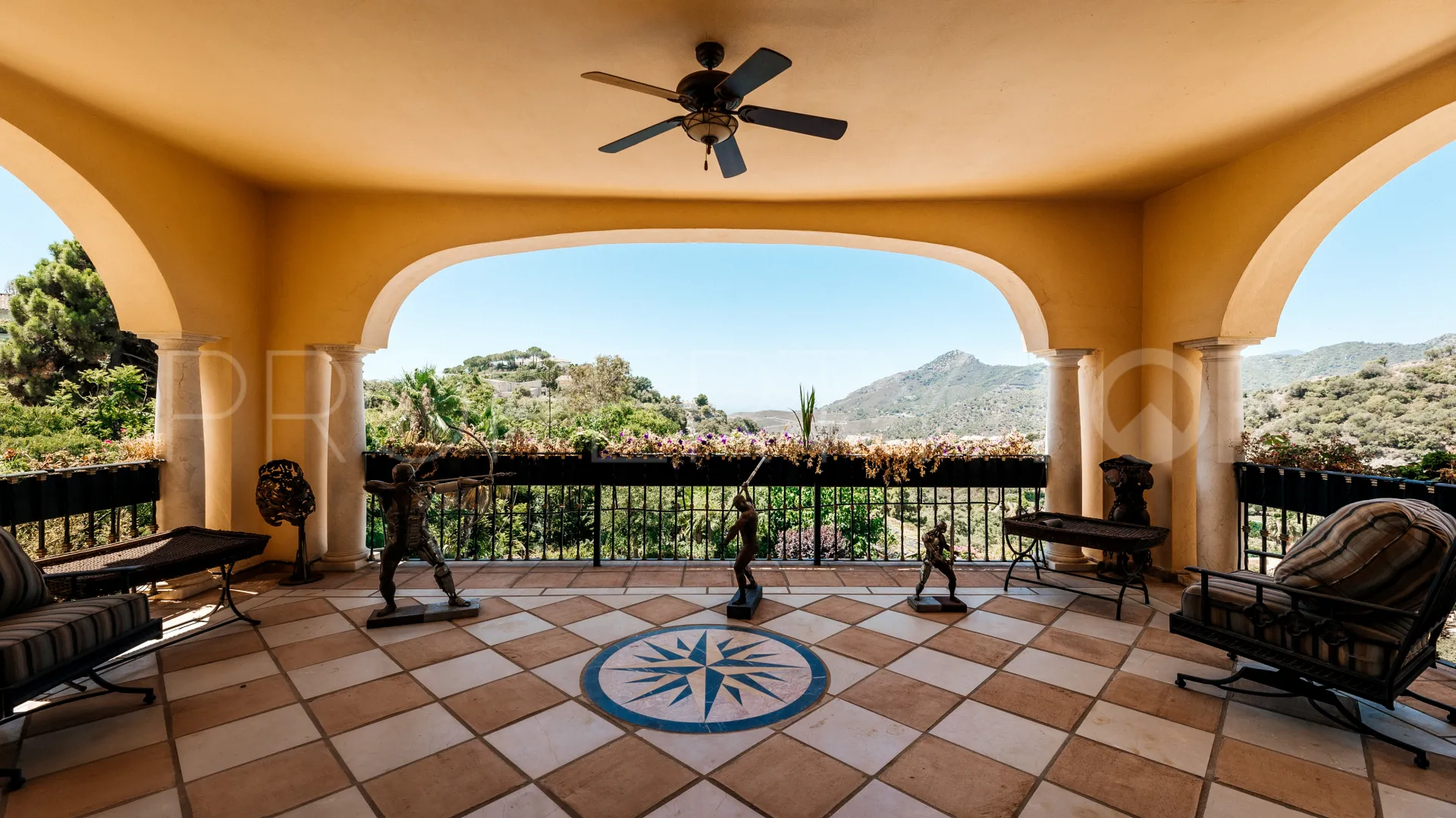 12 bedrooms villa in La Zagaleta for sale