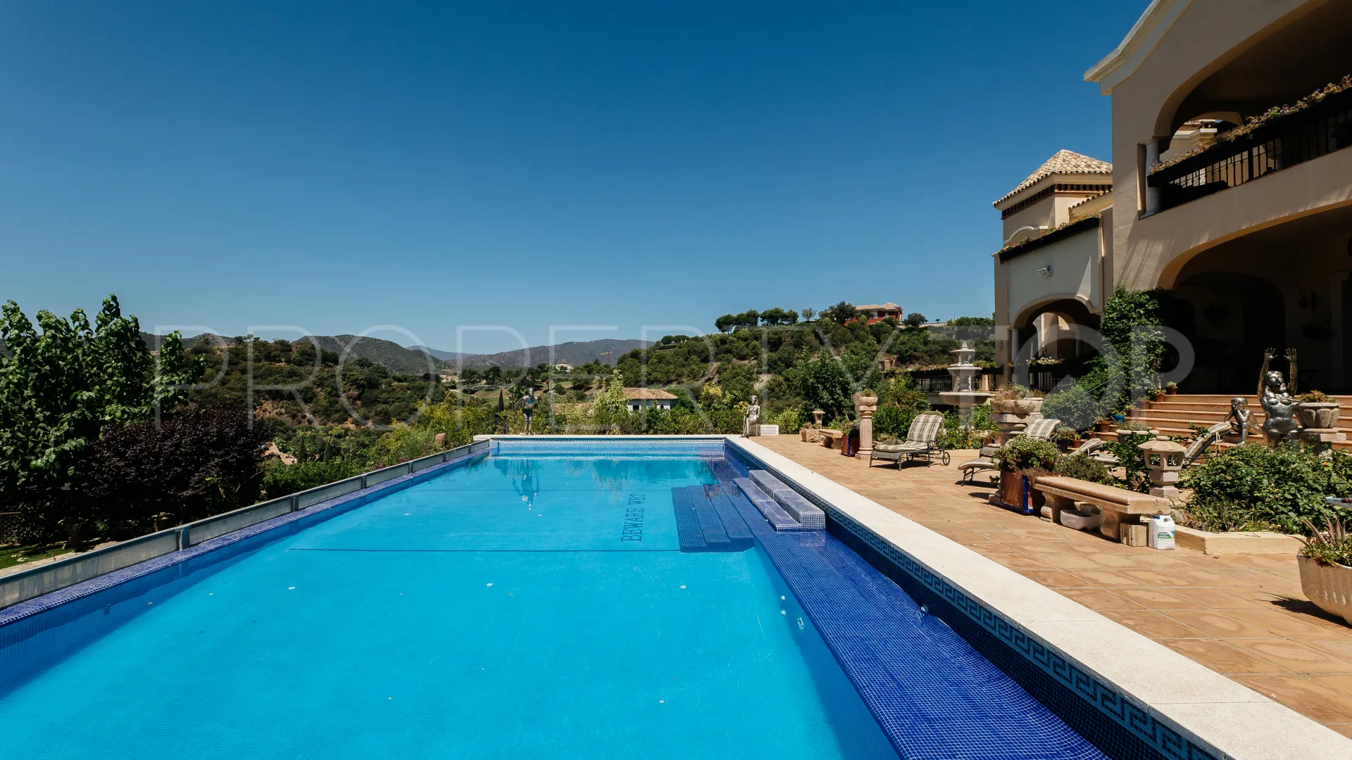 12 bedrooms villa in La Zagaleta for sale