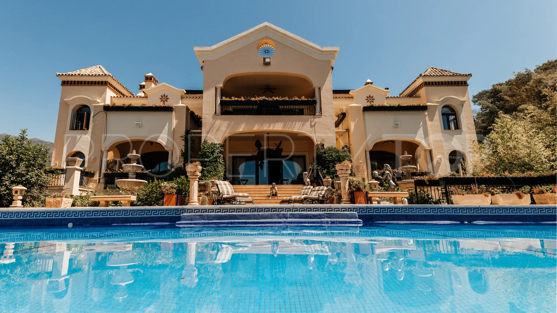 12 bedrooms villa in La Zagaleta for sale