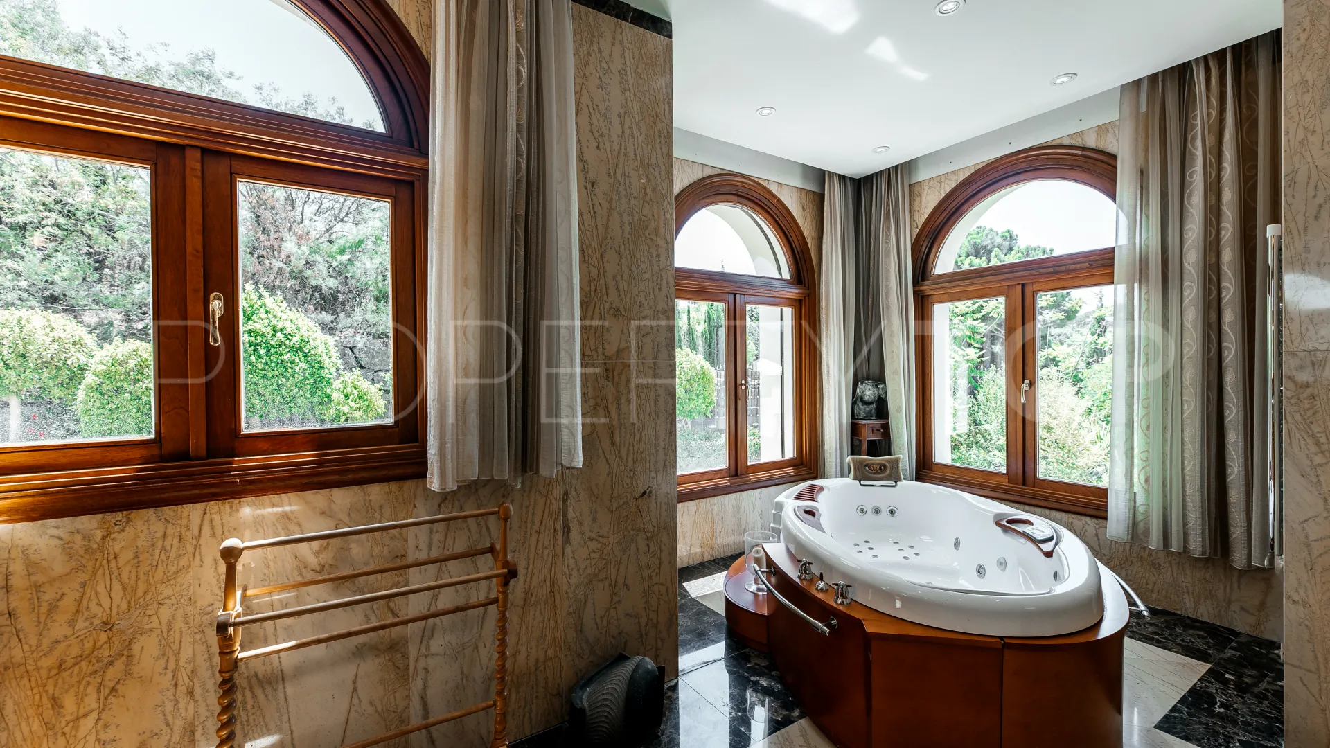 12 bedrooms villa in La Zagaleta for sale