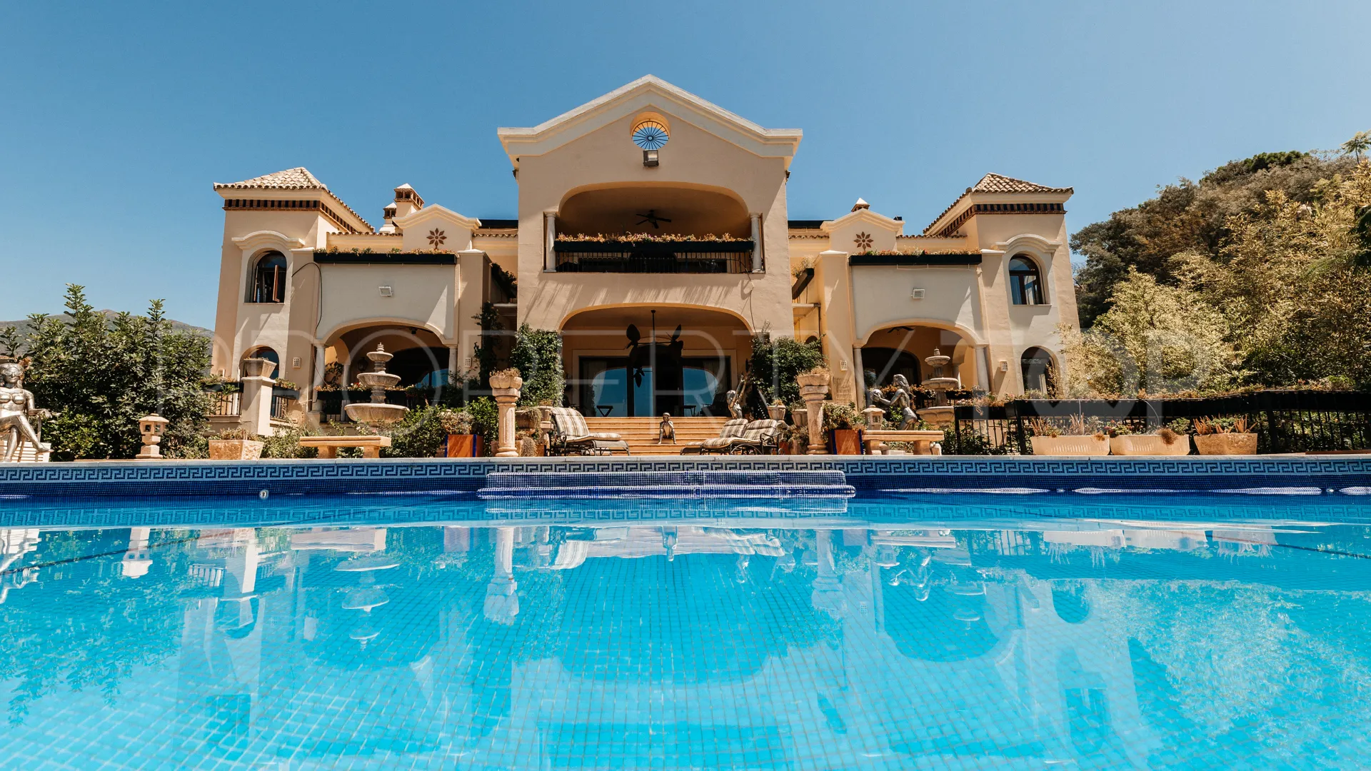 12 bedrooms villa in La Zagaleta for sale