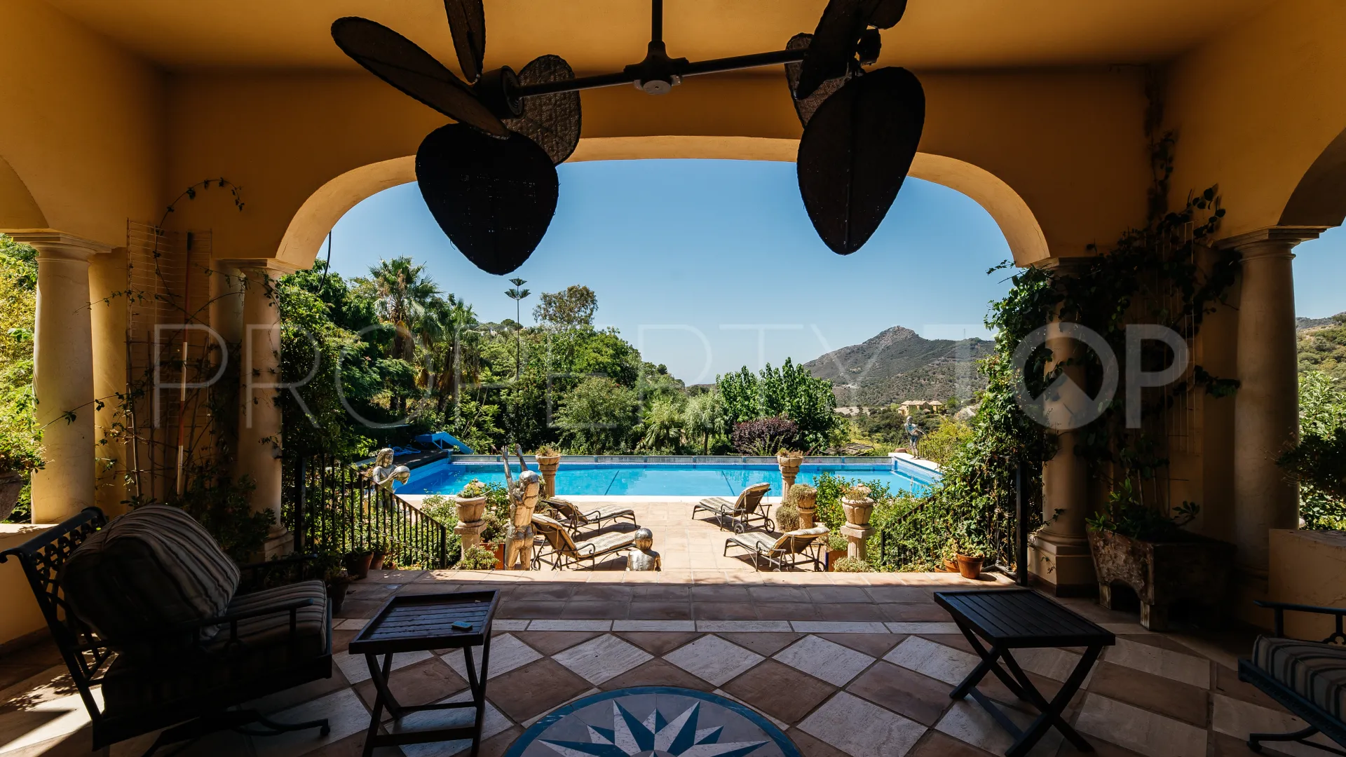 12 bedrooms villa in La Zagaleta for sale