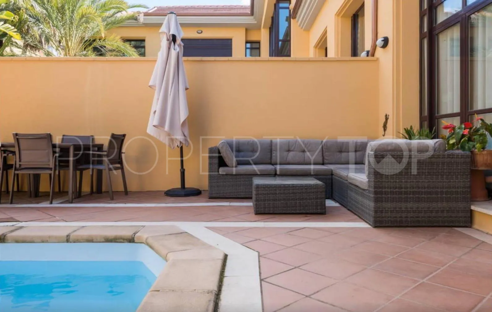 Bungalow con 3 dormitorios en venta en Bahia de Banus