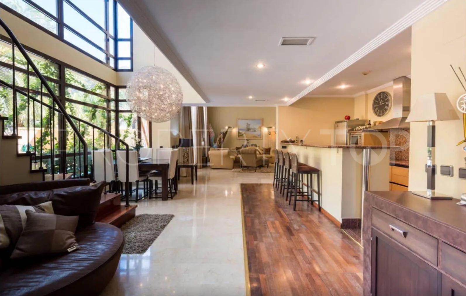 Bungalow con 3 dormitorios en venta en Bahia de Banus