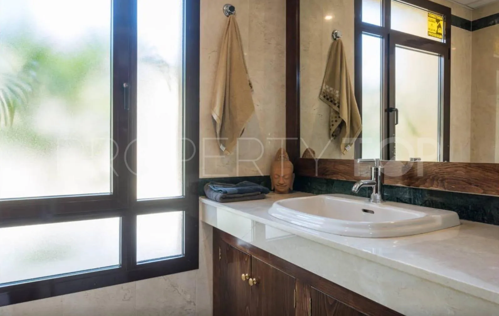 Bungalow con 3 dormitorios en venta en Bahia de Banus