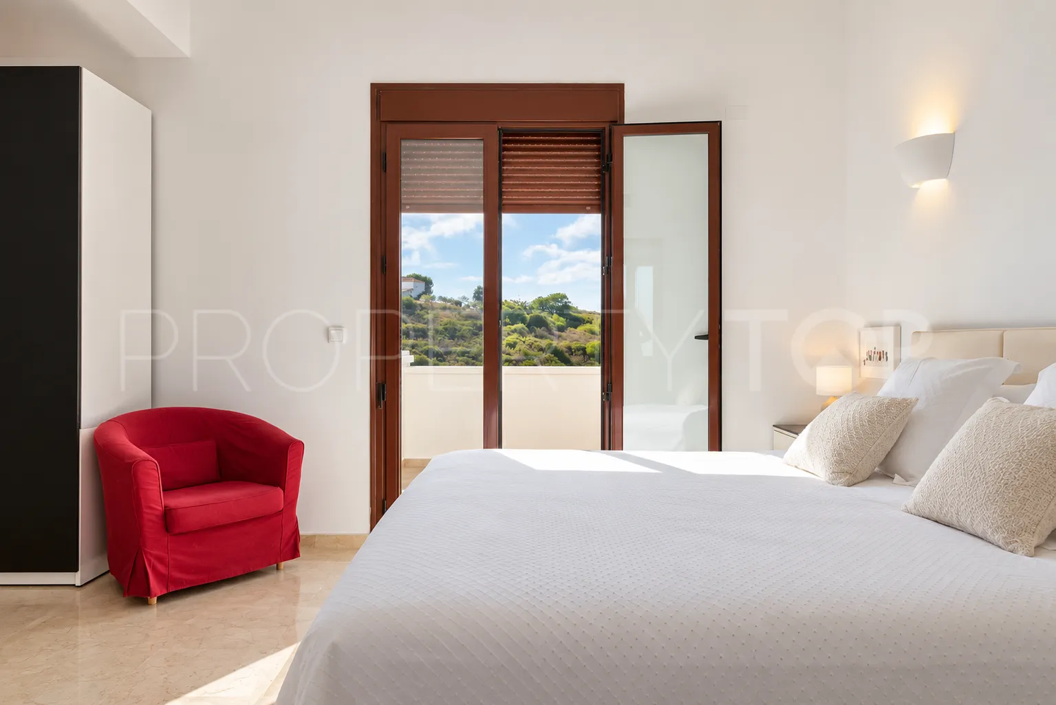 Semi detached house in Doña Julia for sale