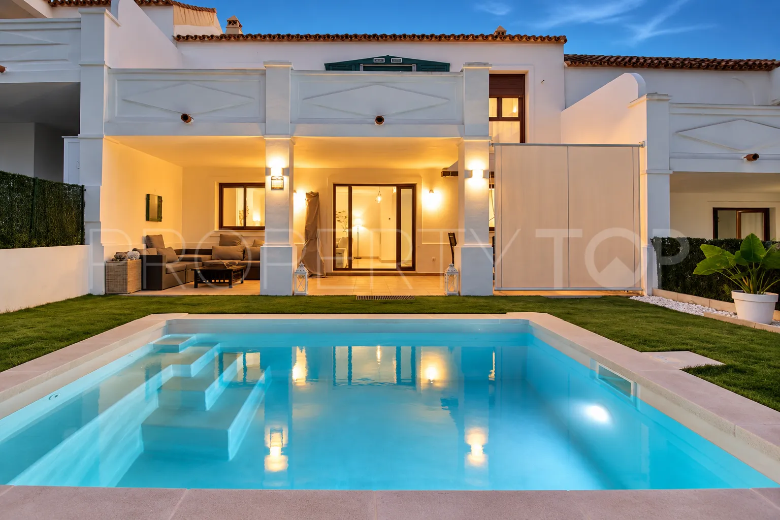 Semi detached house in Doña Julia for sale