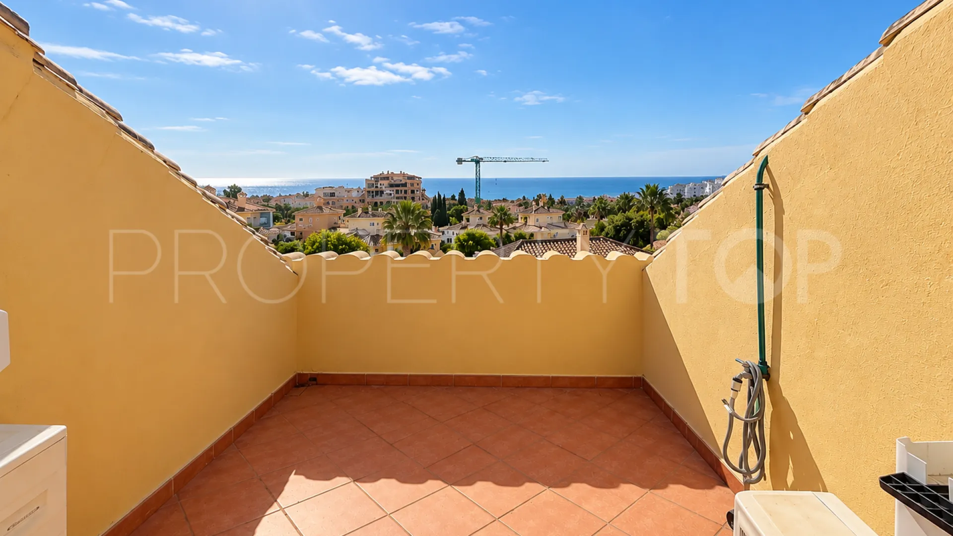 Buy Estepona Town town house with 4 bedrooms