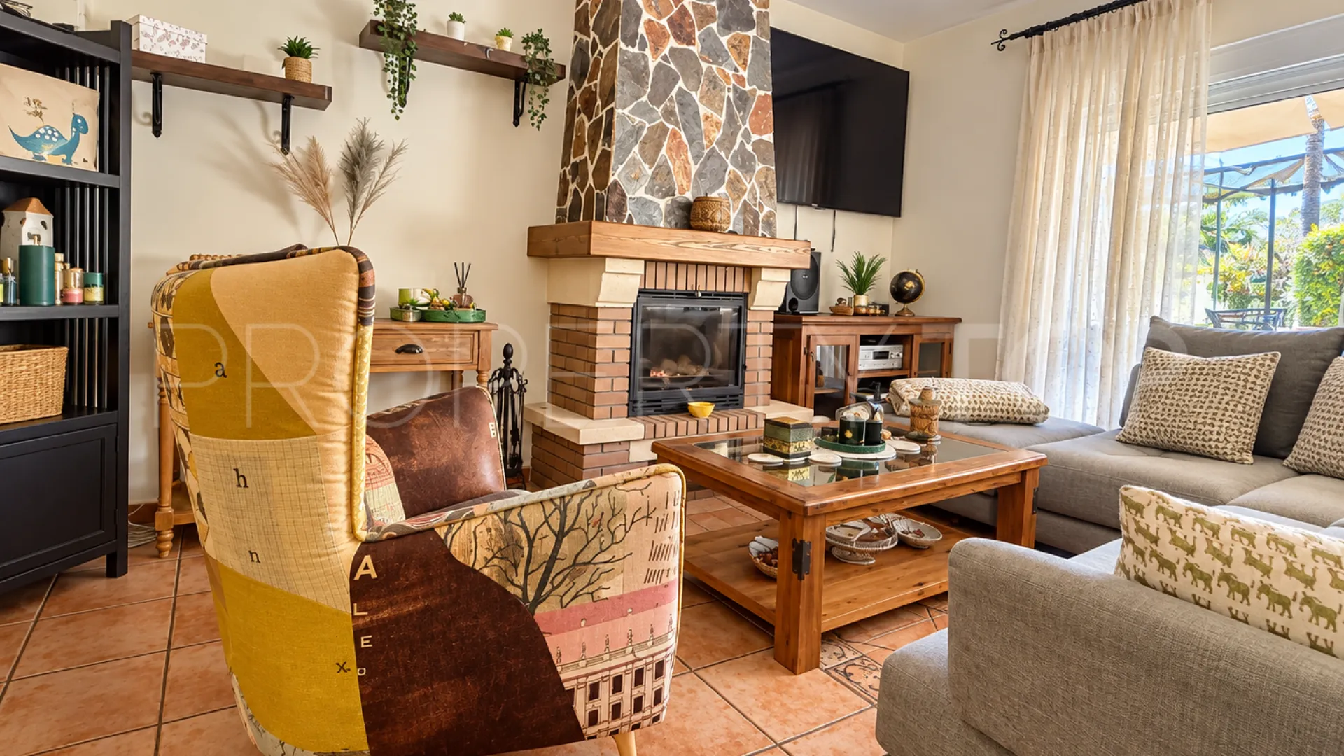 Buy Estepona Town town house with 4 bedrooms