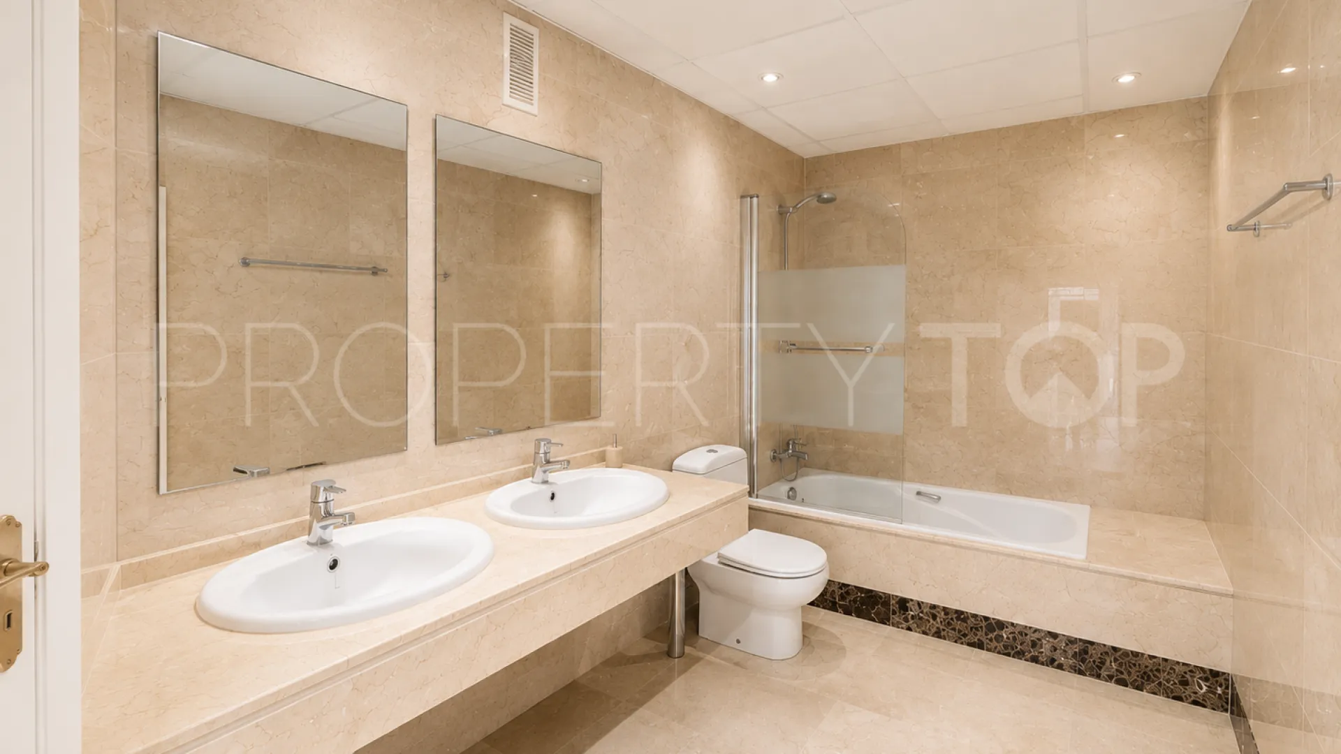 For sale Duquesa Village 2 bedrooms penthouse