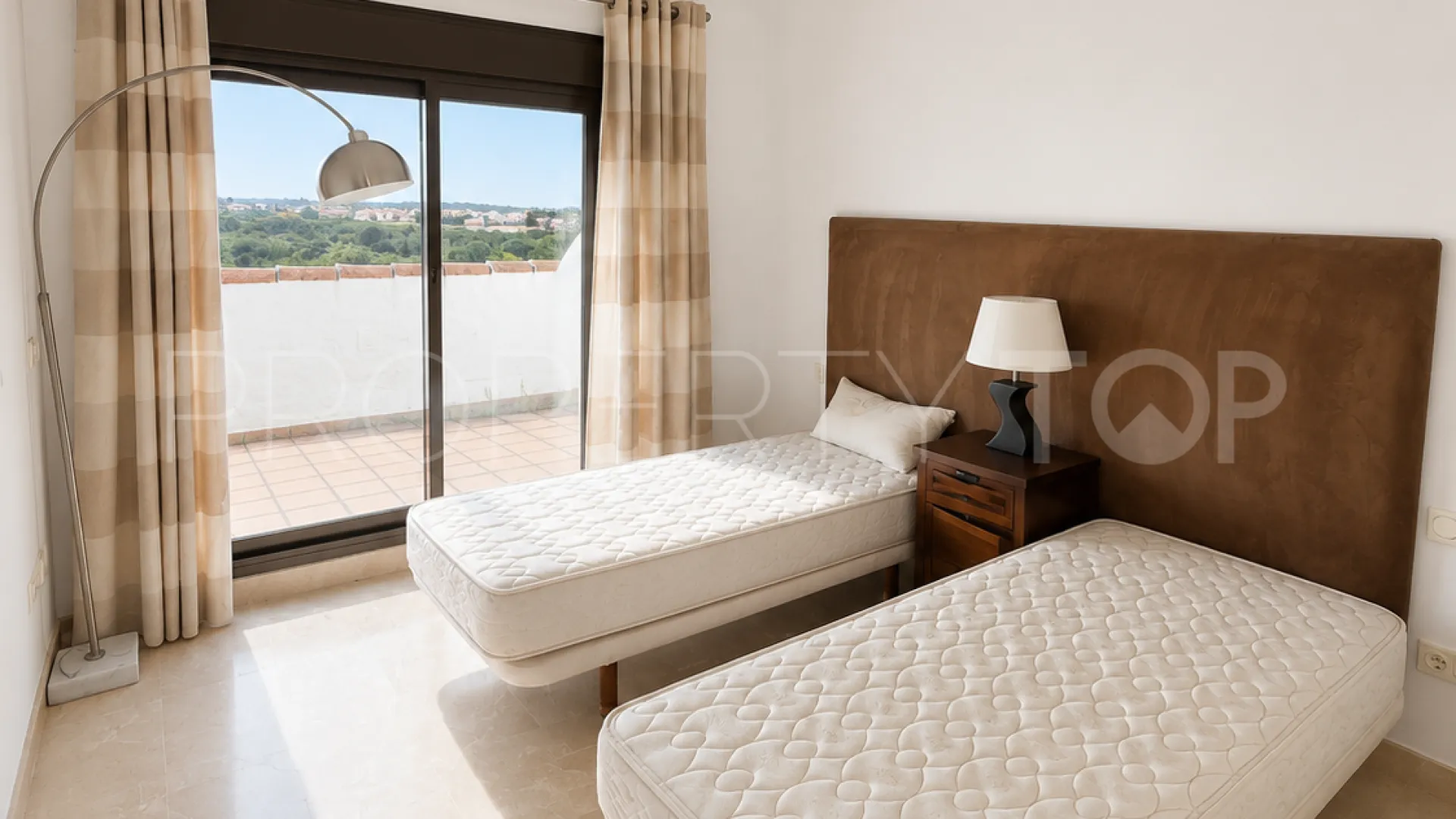 For sale Duquesa Village 2 bedrooms penthouse