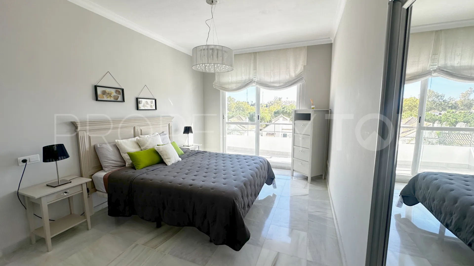 For sale Señorio de Gonzaga 2 bedrooms apartment
