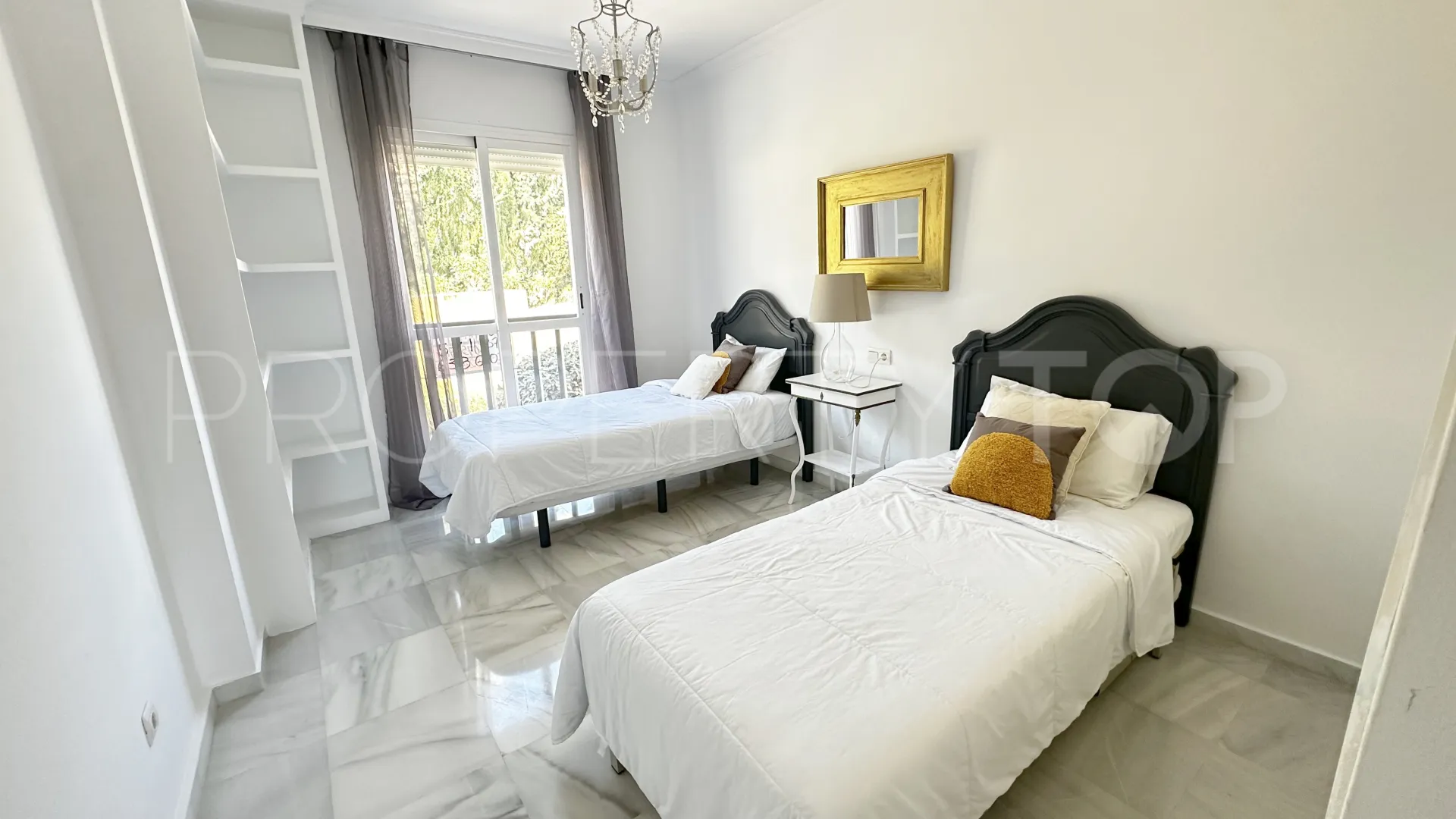 For sale Señorio de Gonzaga 2 bedrooms apartment