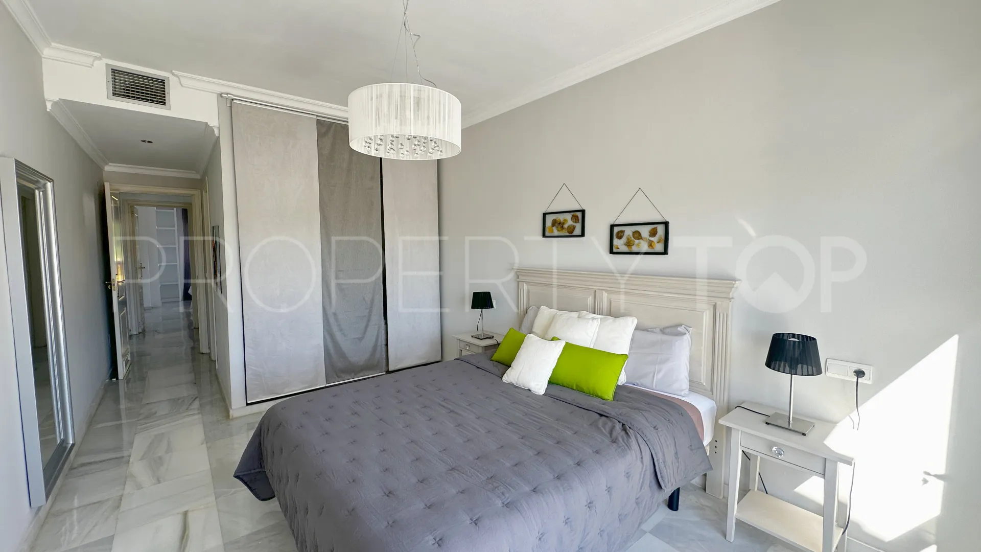 For sale Señorio de Gonzaga 2 bedrooms apartment