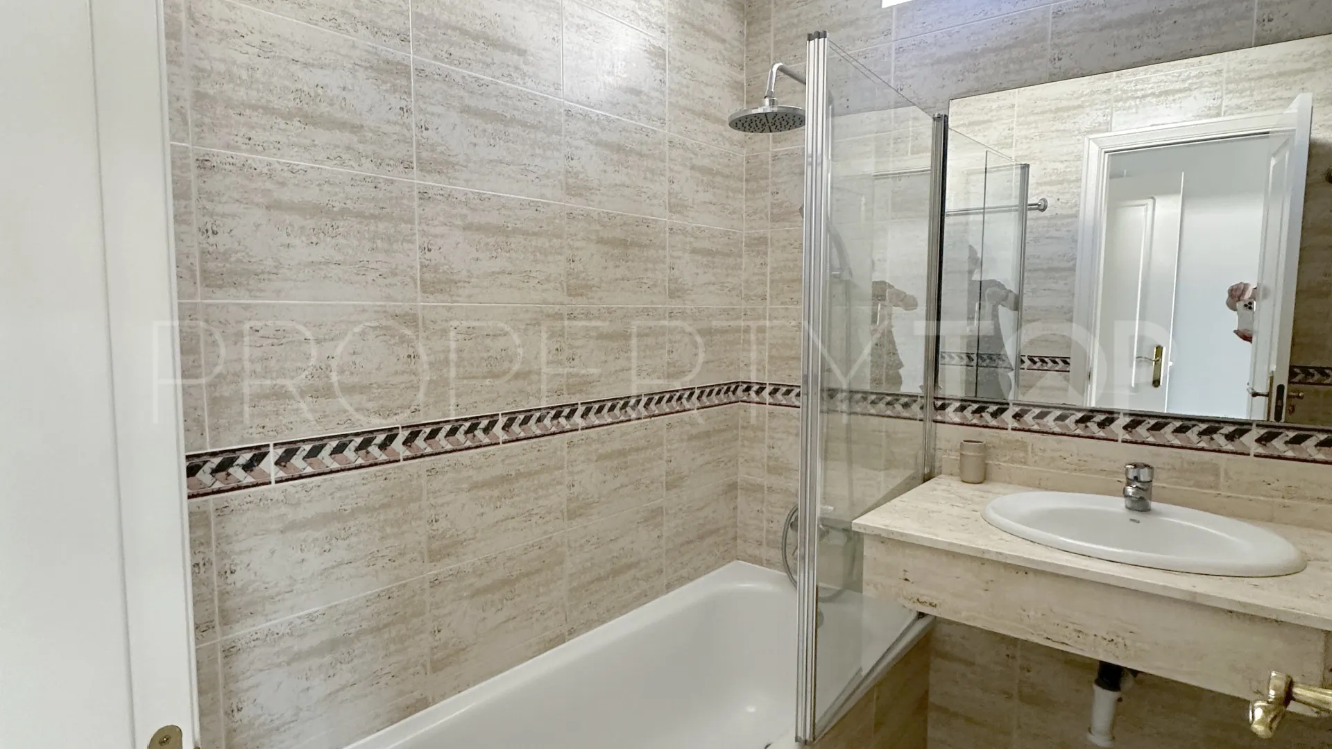 For sale Señorio de Gonzaga 2 bedrooms apartment