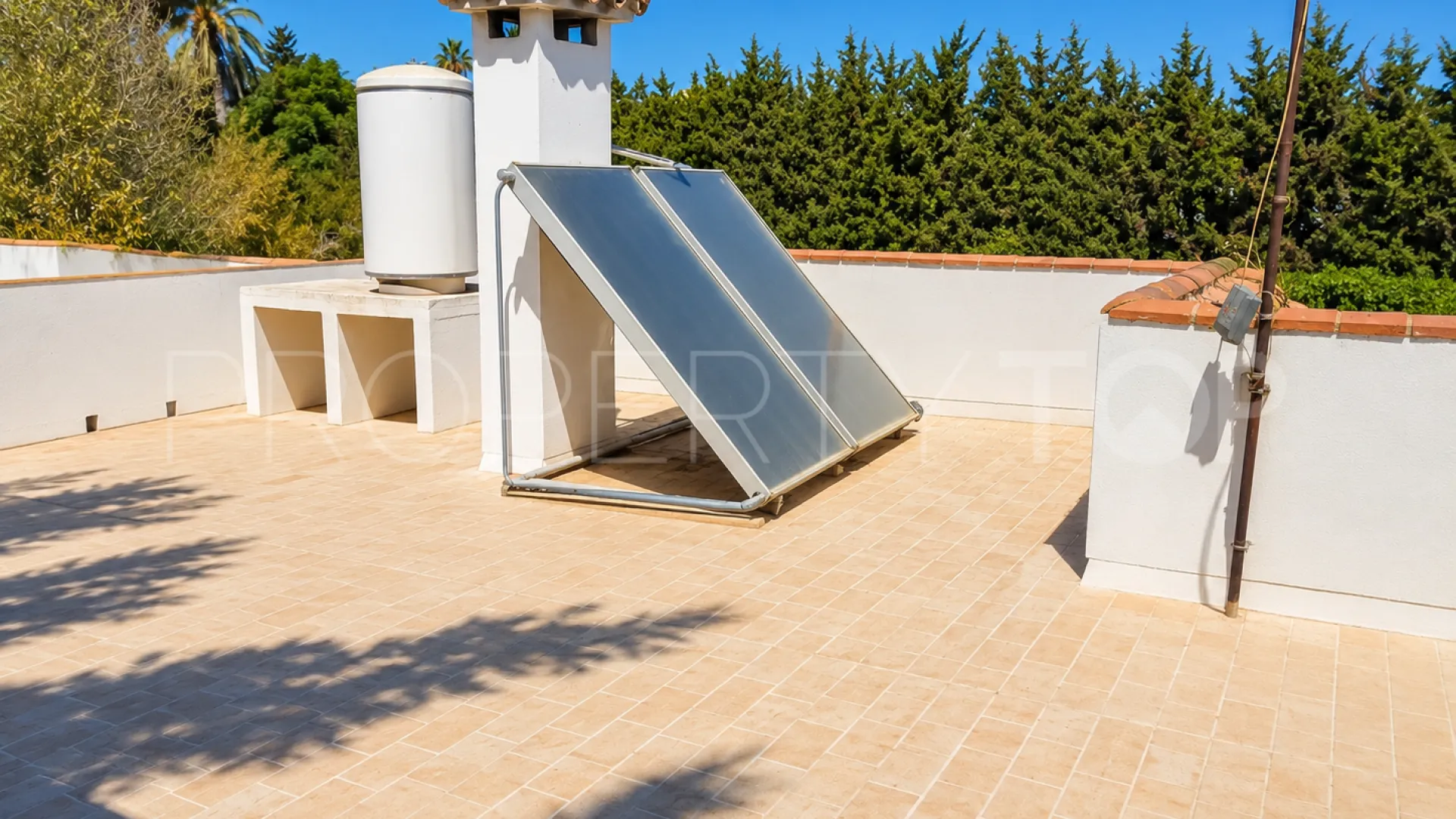Se vende villa en Paraiso Medio