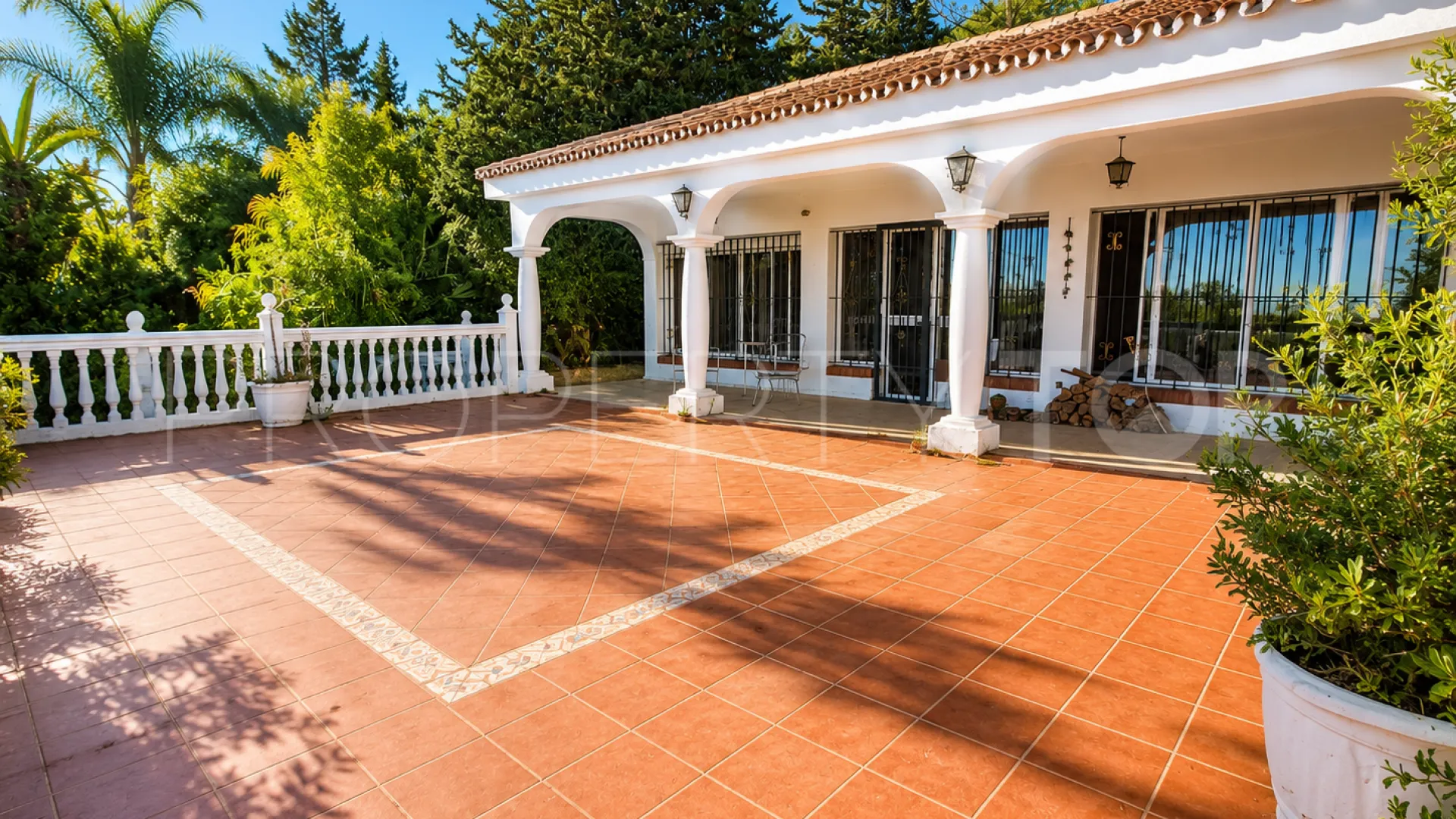 Se vende villa en Paraiso Medio
