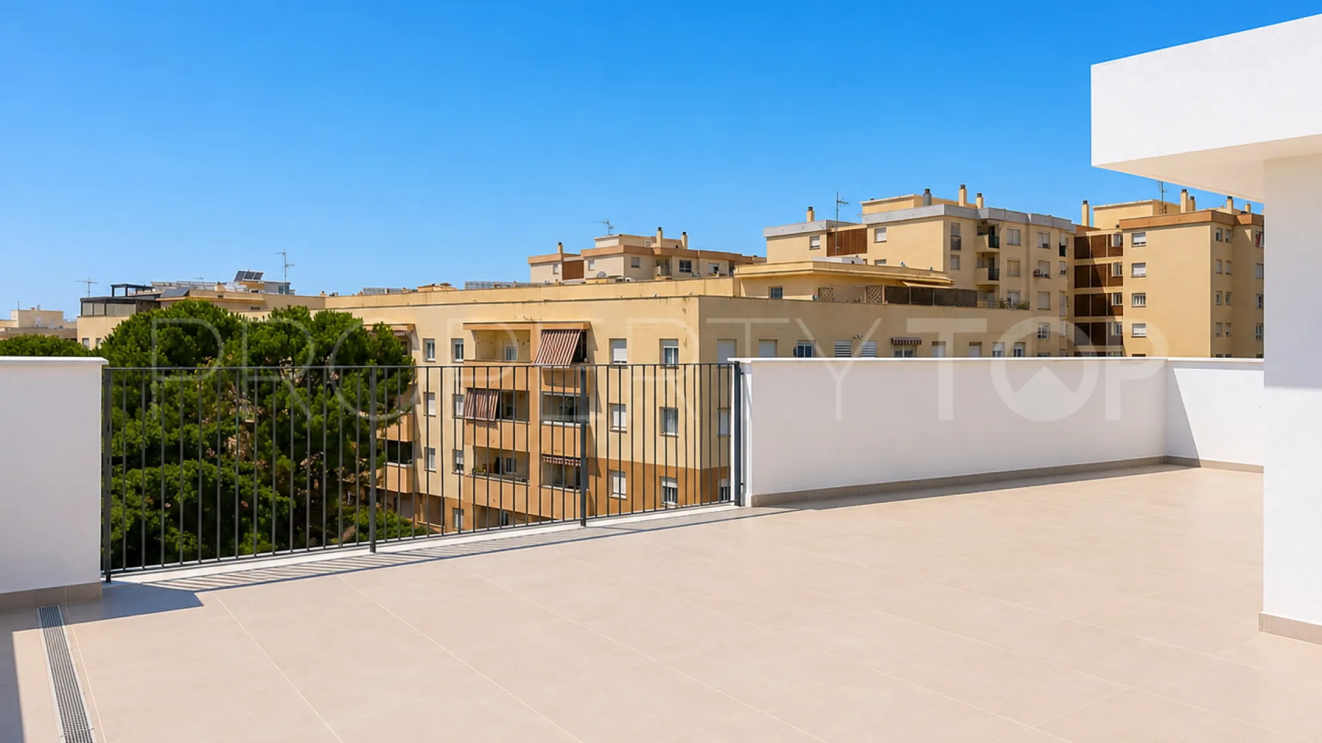 For sale Estepona Centre duplex penthouse