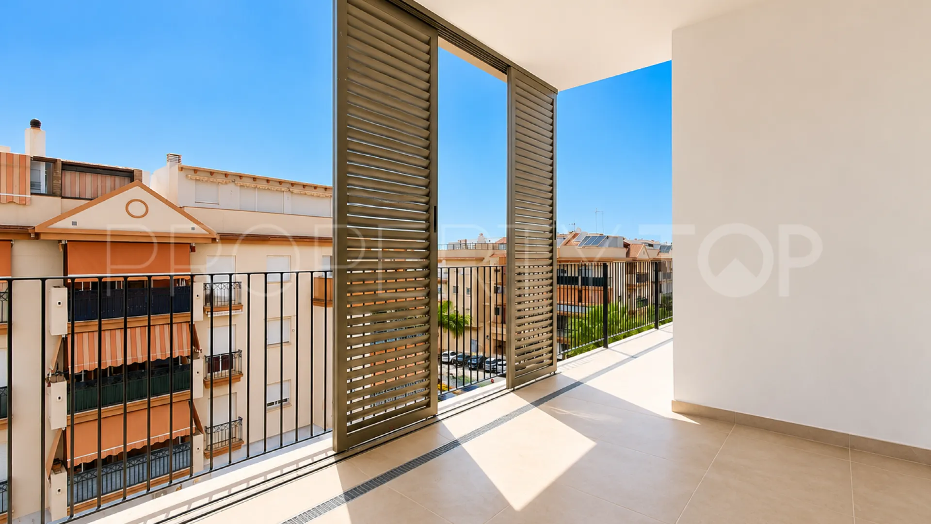 2 bedrooms duplex penthouse in Estepona Centre for sale