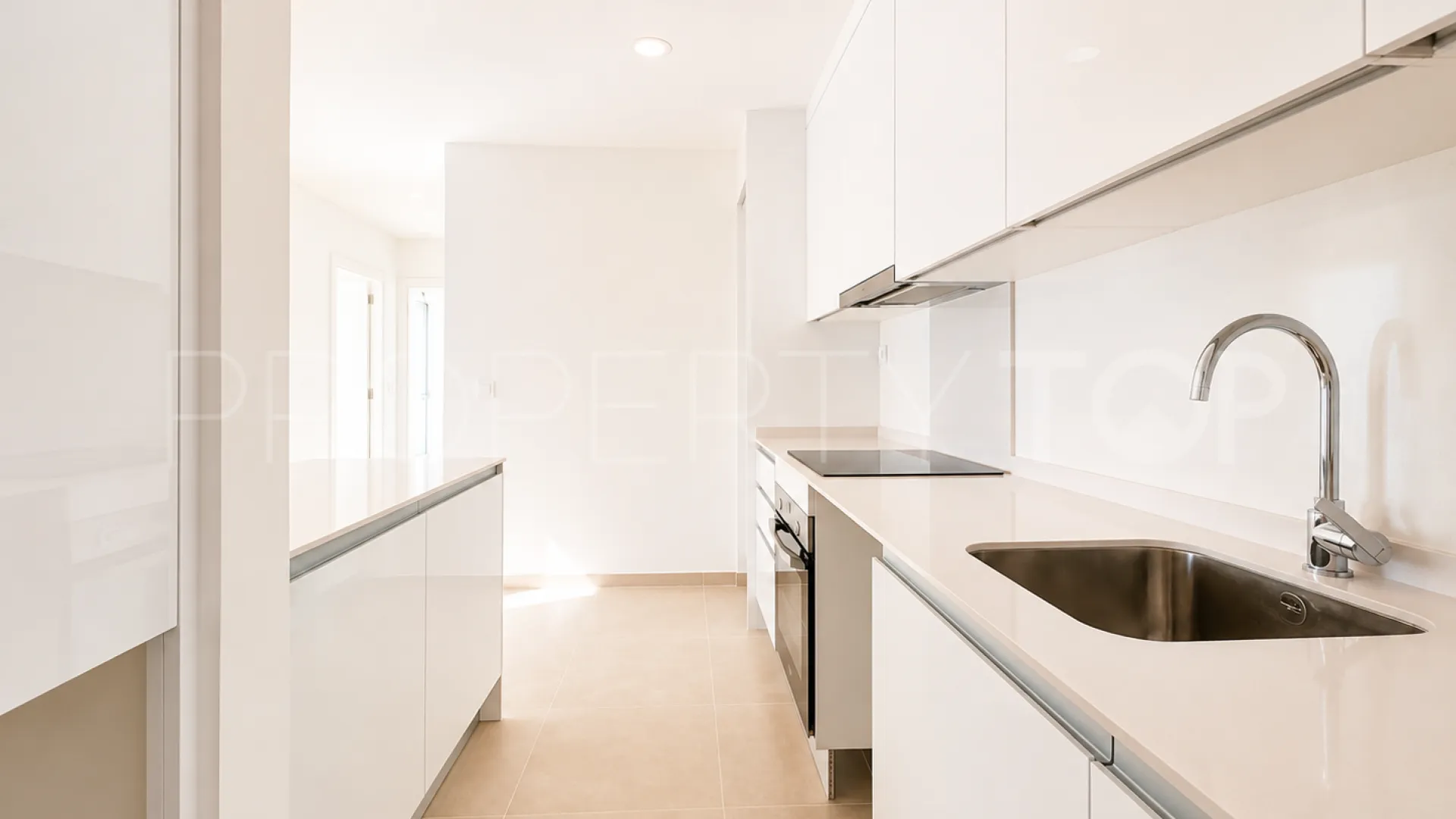 2 bedrooms duplex penthouse in Estepona Centre for sale