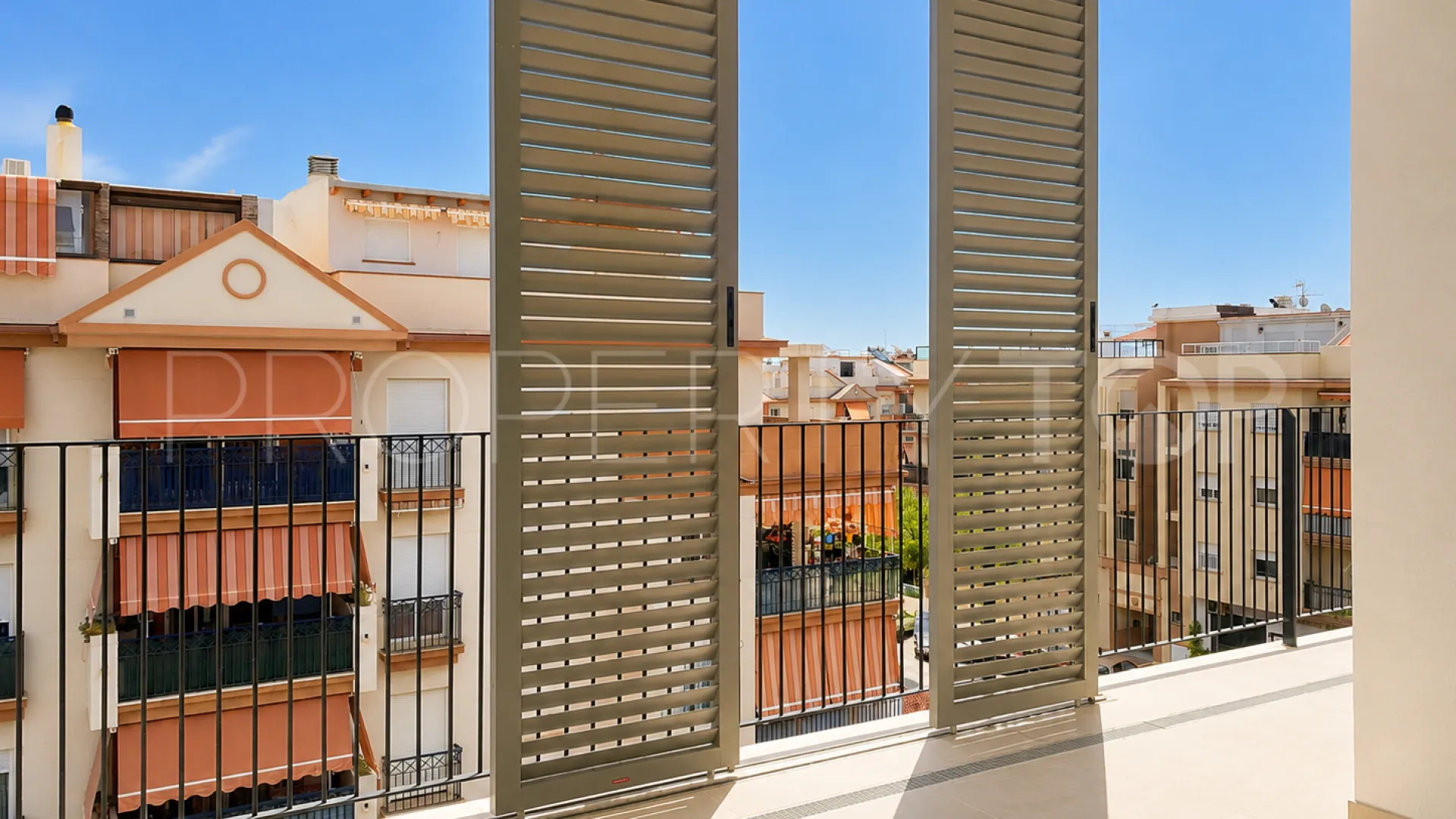 2 bedrooms duplex penthouse in Estepona Centre for sale