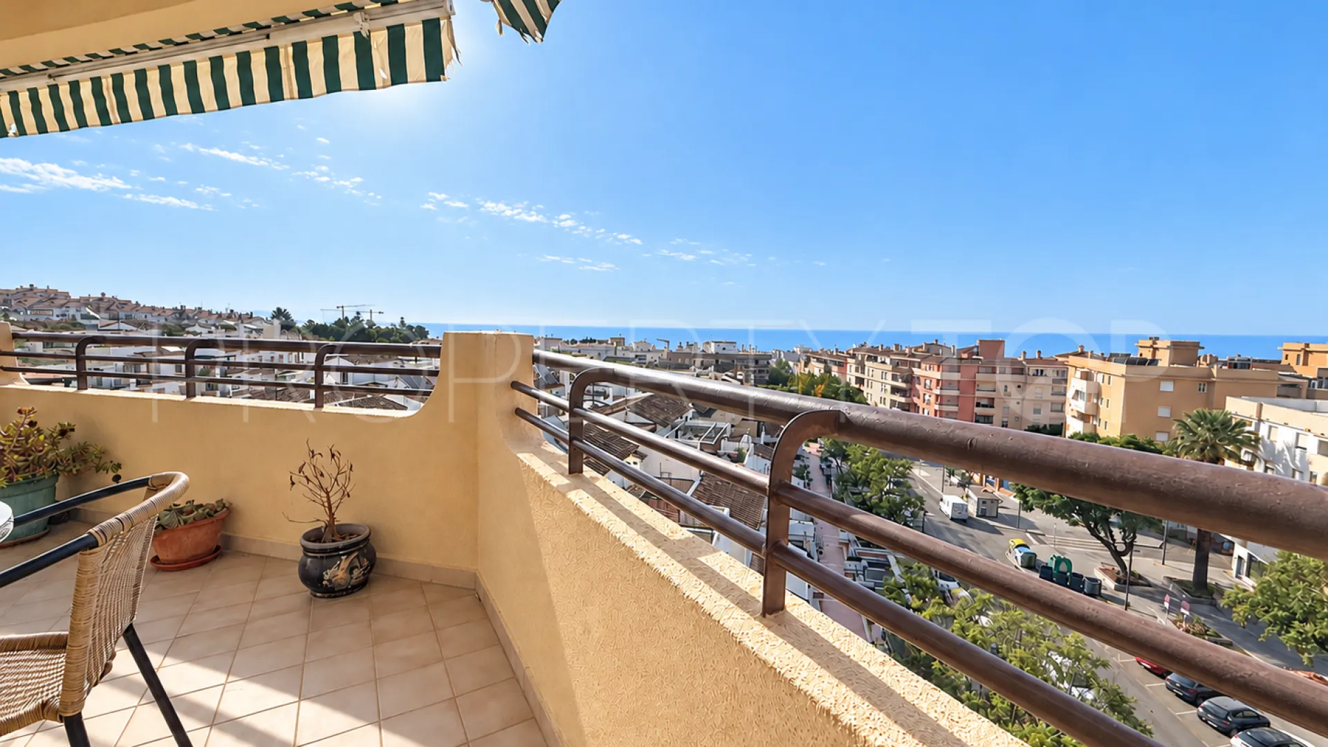 Avda de Andalucia - Sierra de Estepona, Ático en venta