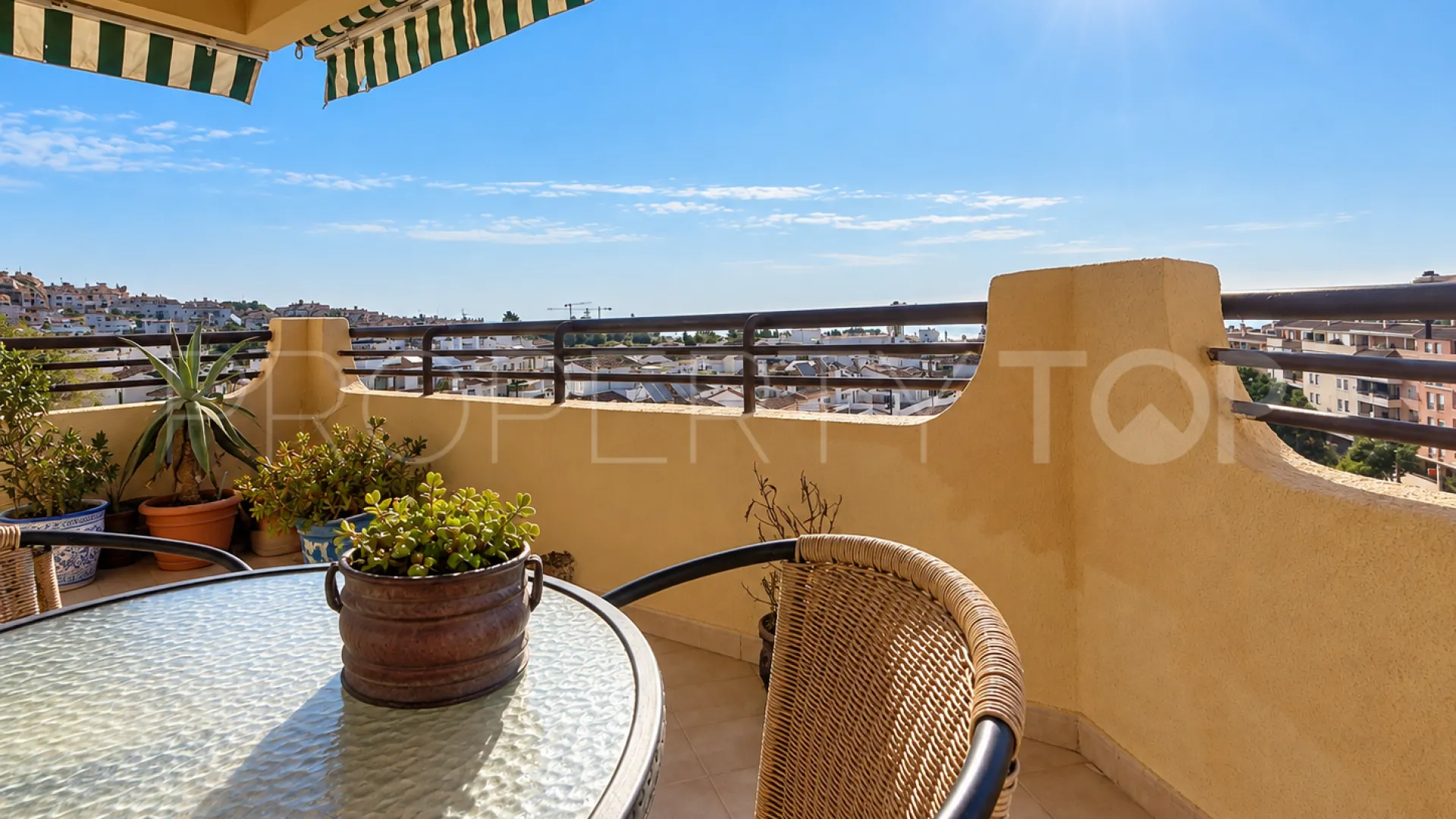 Avda de Andalucia - Sierra de Estepona, Ático en venta