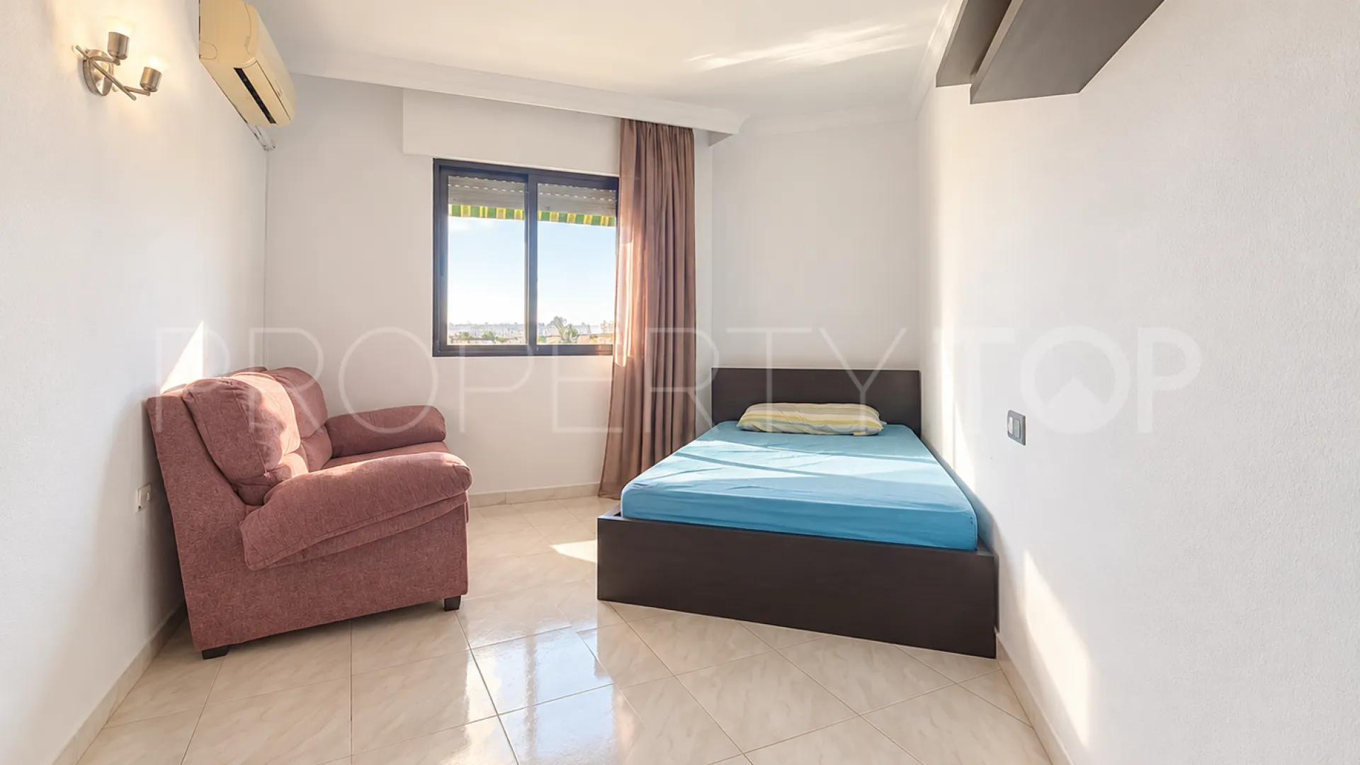 Avda de Andalucia - Sierra de Estepona, Ático en venta