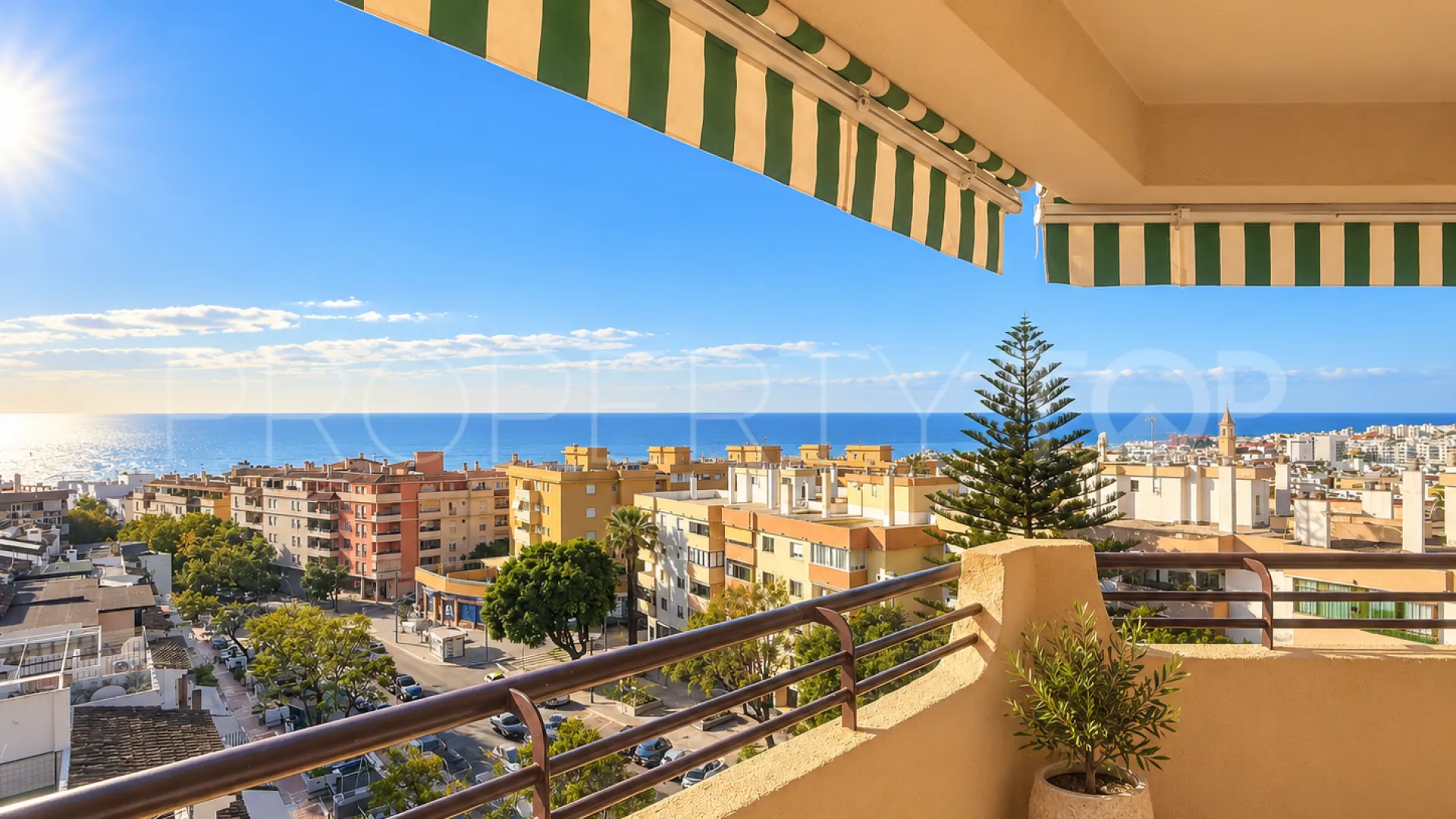 Avda de Andalucia - Sierra de Estepona, Ático en venta