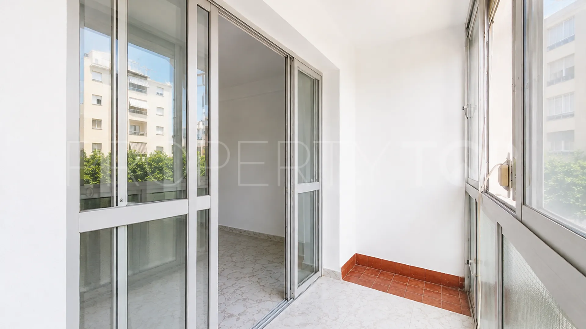 Avda de Andalucia - Sierra de Estepona, apartamento en venta