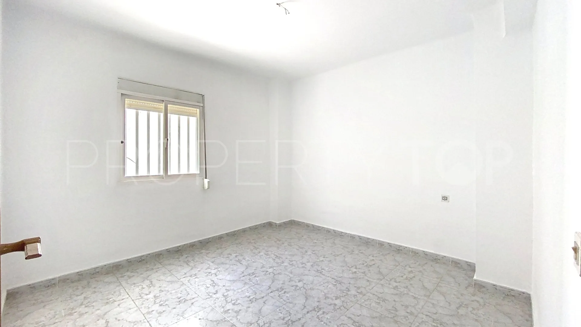 Avda de Andalucia - Sierra de Estepona, apartamento en venta