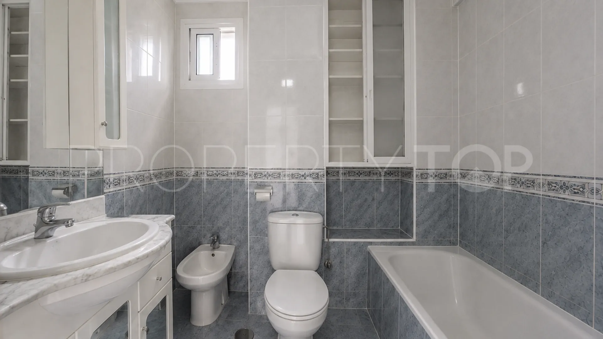Avda de Andalucia - Sierra de Estepona, apartamento en venta