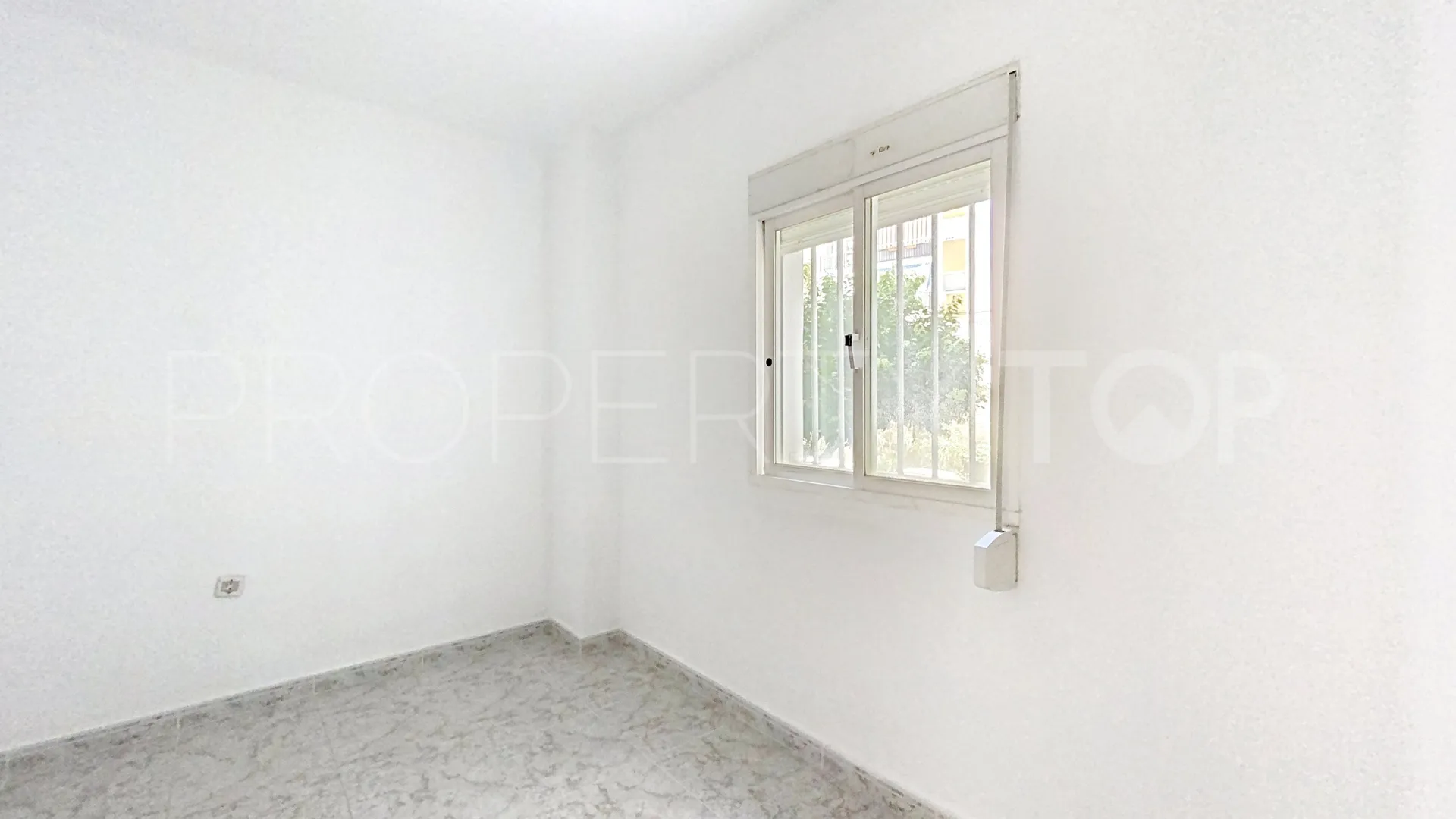 Avda de Andalucia - Sierra de Estepona, apartamento en venta