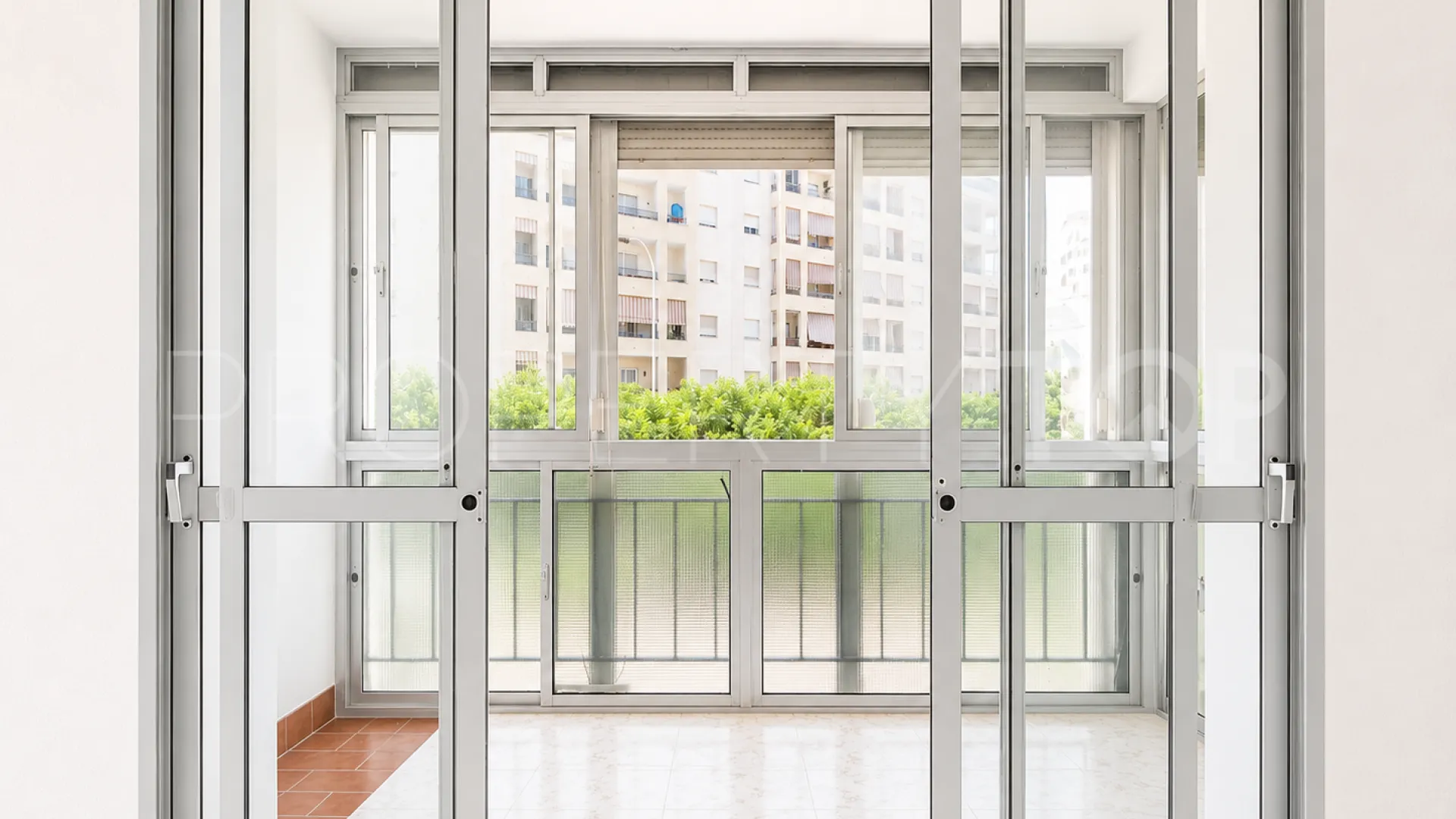 Avda de Andalucia - Sierra de Estepona, apartamento en venta