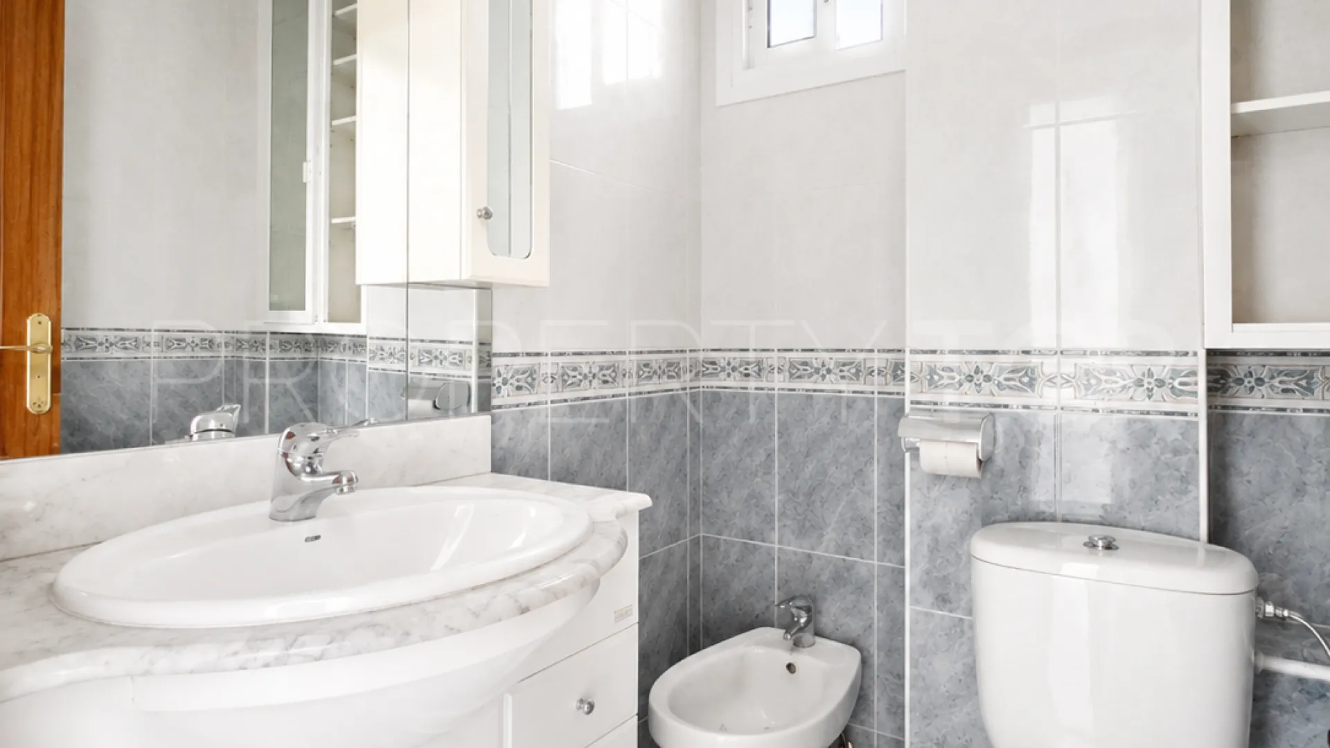 Avda de Andalucia - Sierra de Estepona, apartamento en venta