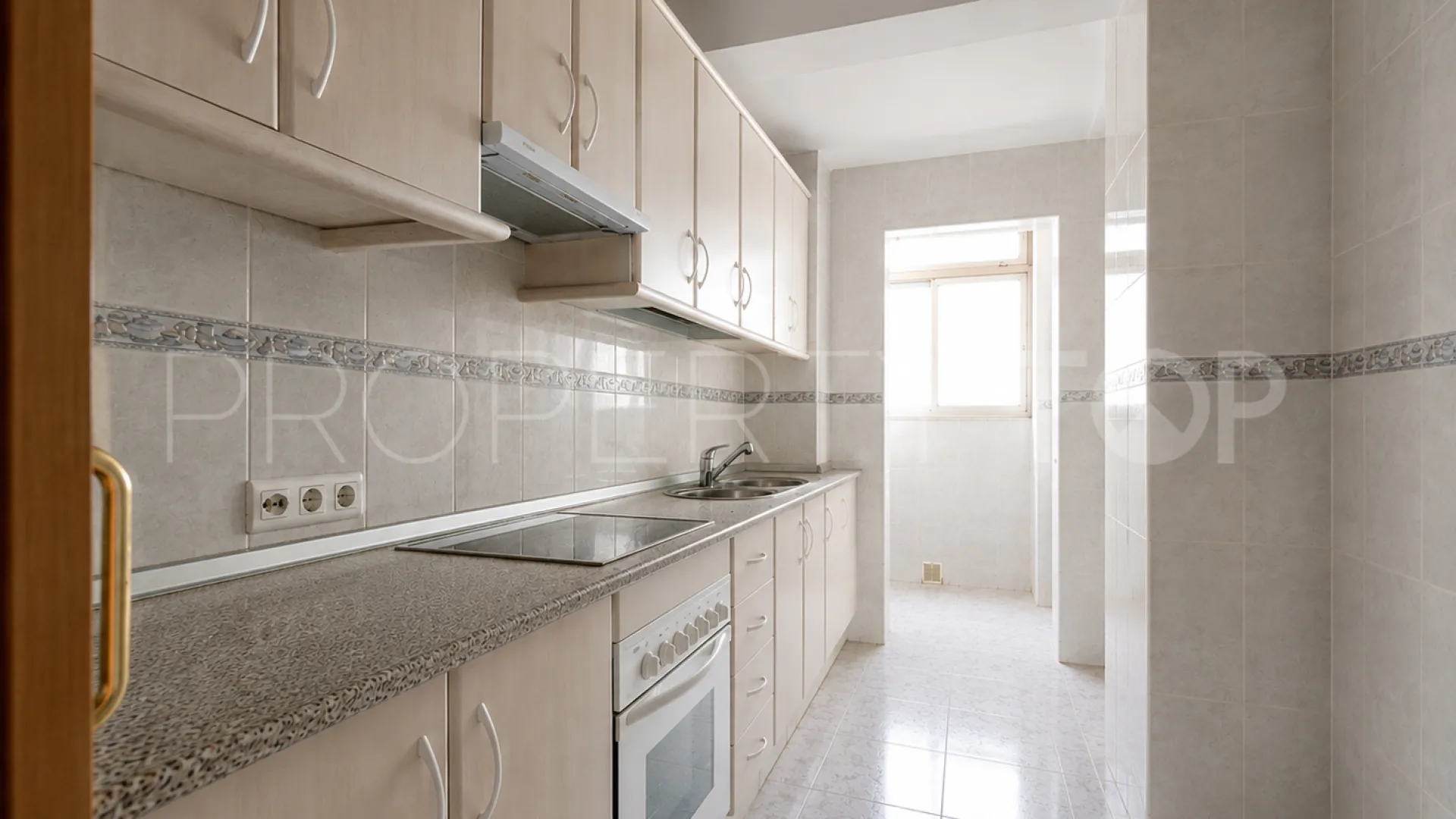 Avda de Andalucia - Sierra de Estepona, apartamento en venta