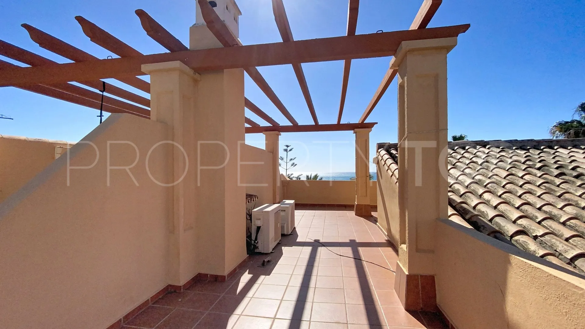 For sale town house in La Galera Park with 3 bedrooms