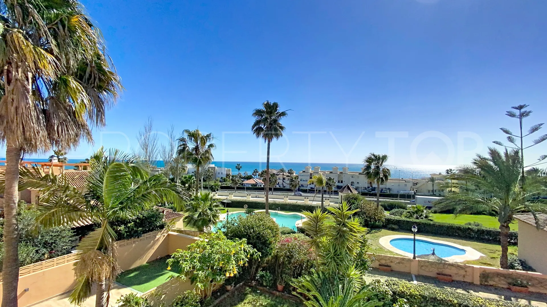 For sale town house in La Galera Park with 3 bedrooms