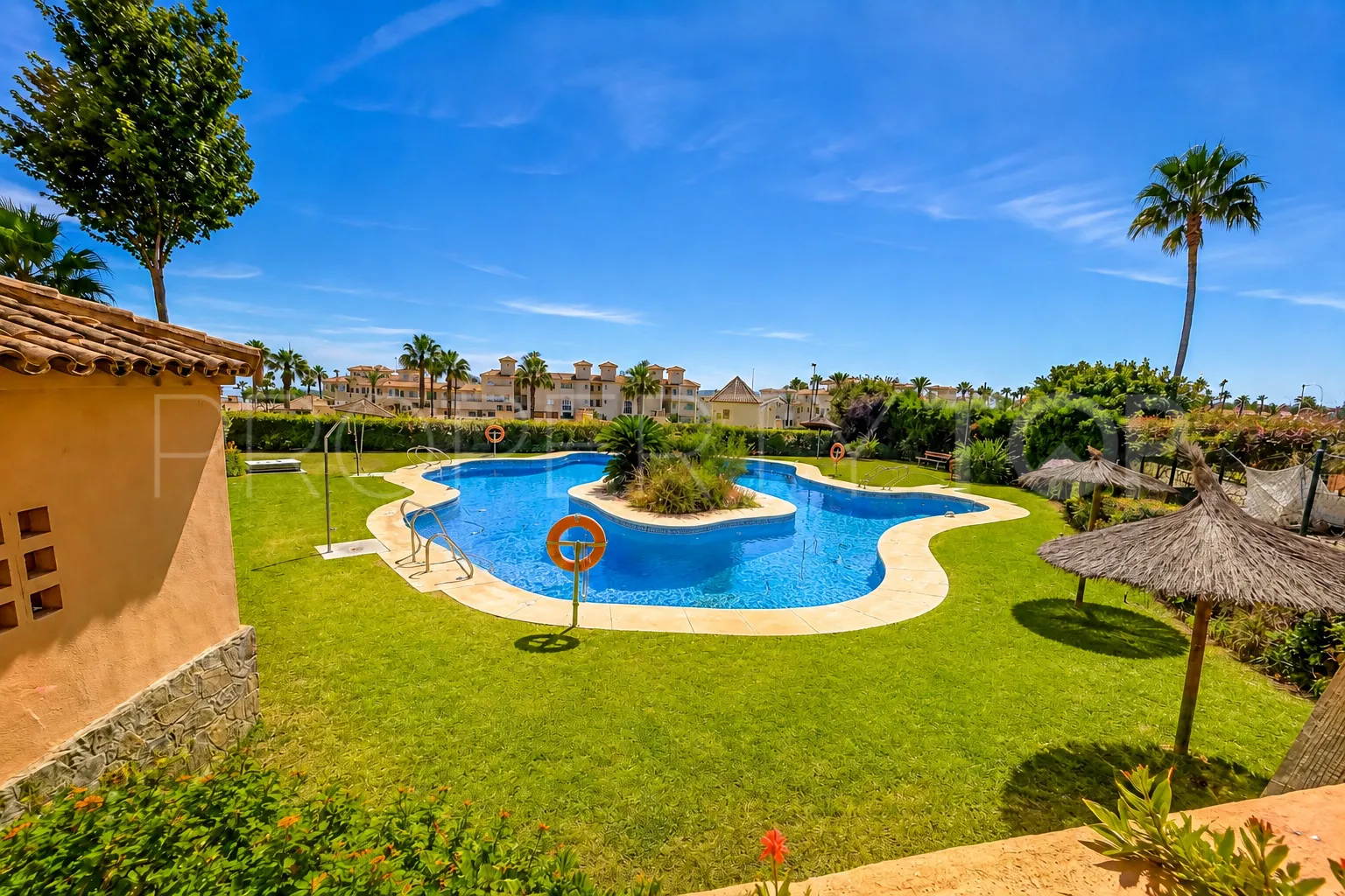 For sale town house in La Galera Park with 3 bedrooms