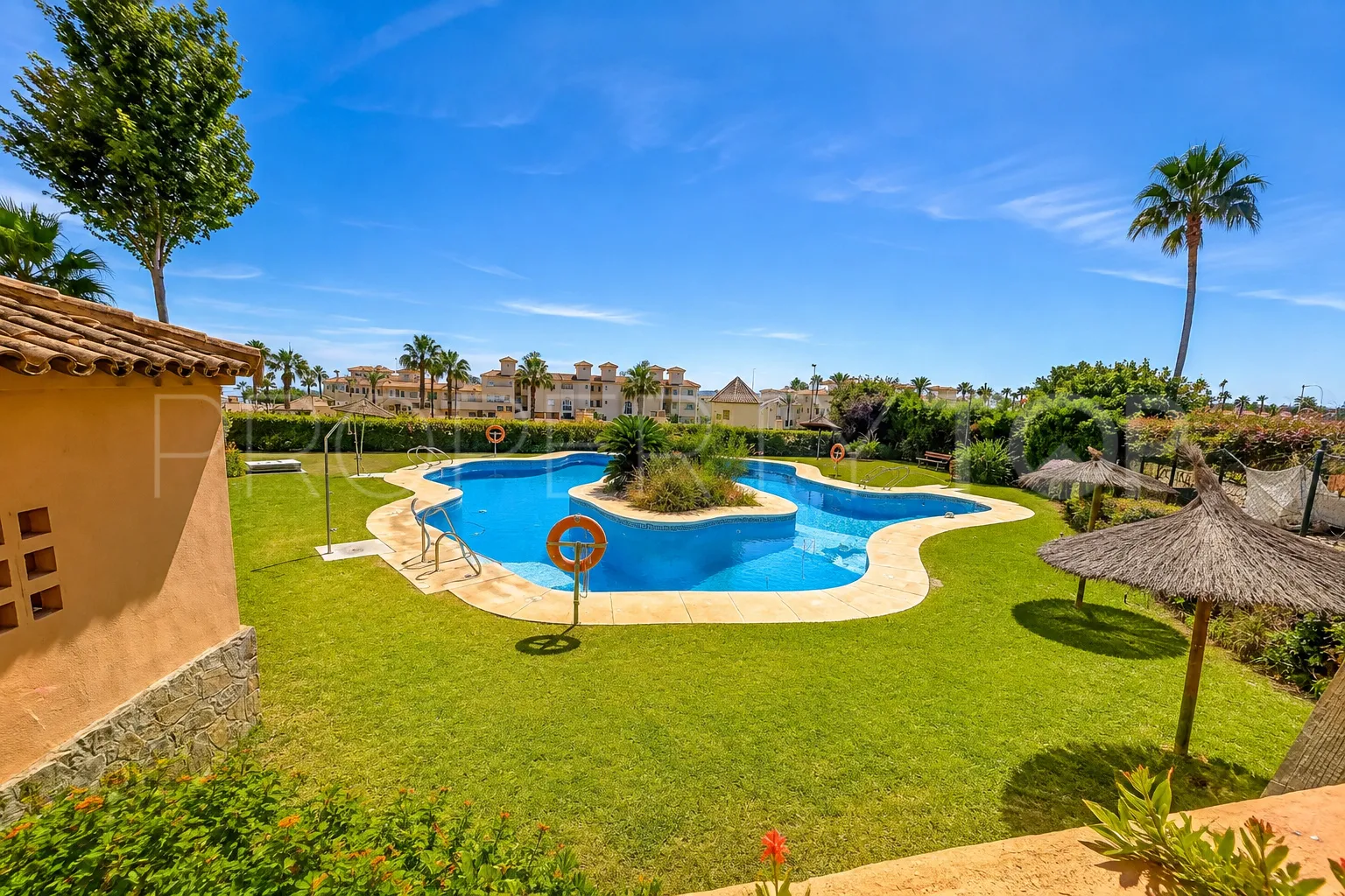 For sale town house in La Galera Park with 3 bedrooms