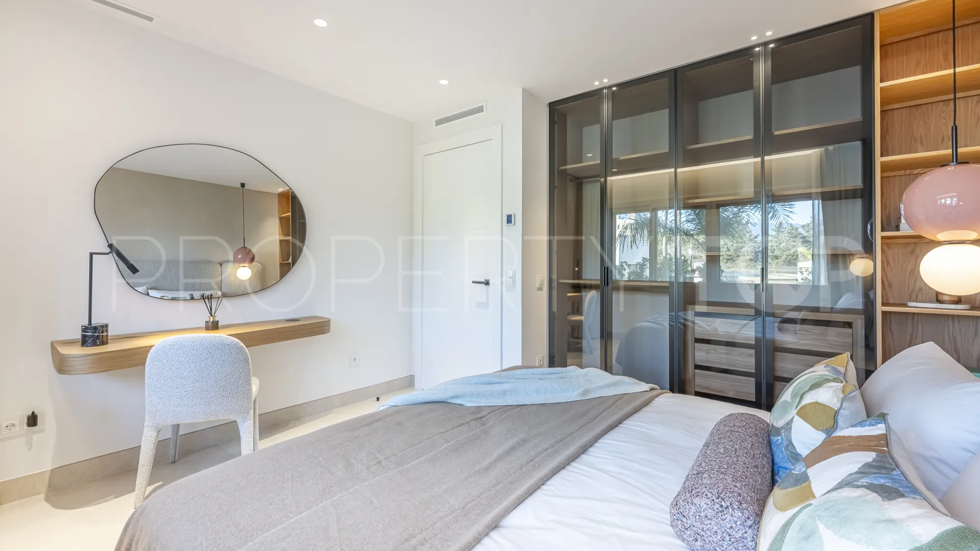 3 bedrooms apartment in Bahía del Velerín for sale