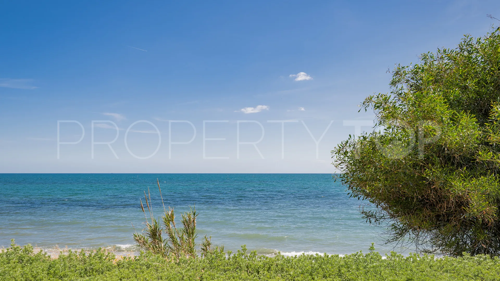 For sale ground floor apartment in Alcazaba Beach