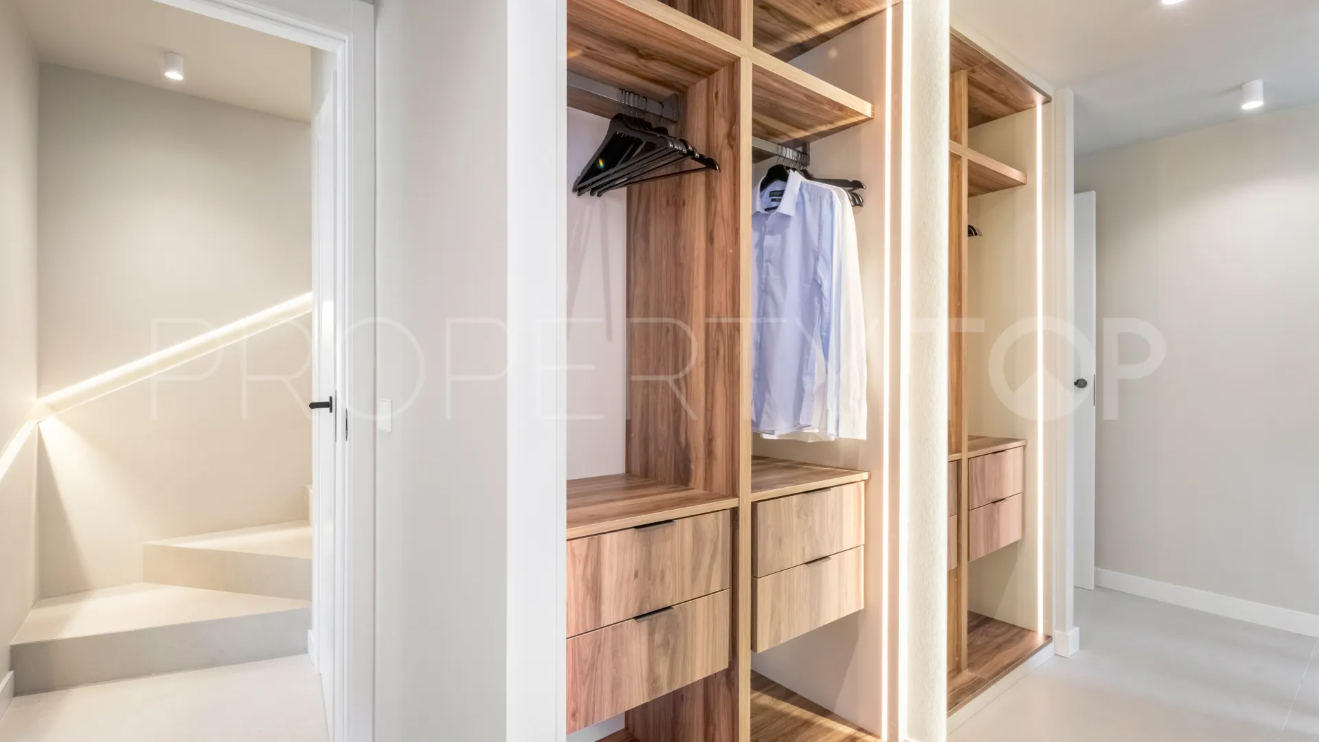 Se vende apartamento con 3 dormitorios en La Quinta