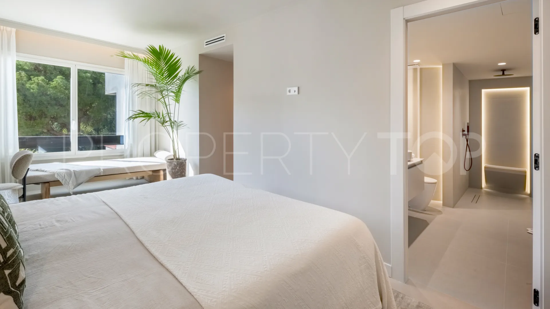 Se vende apartamento con 3 dormitorios en La Quinta