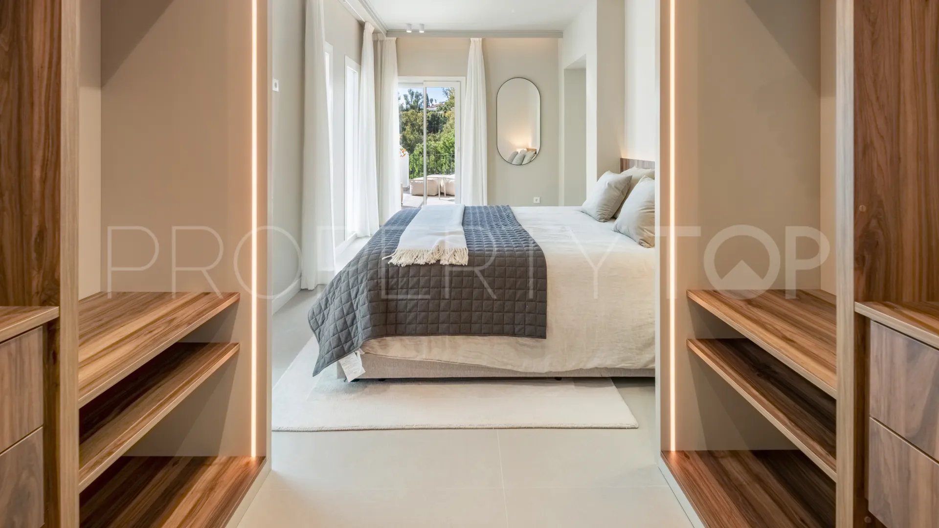 Se vende apartamento con 3 dormitorios en La Quinta