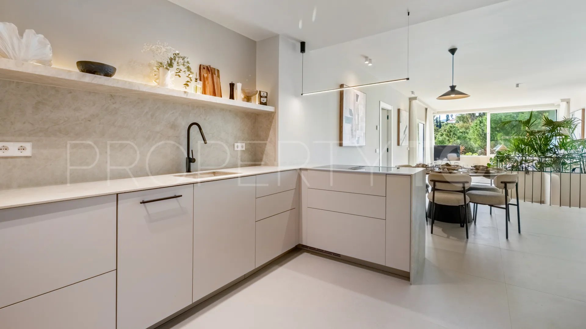 Se vende apartamento con 3 dormitorios en La Quinta