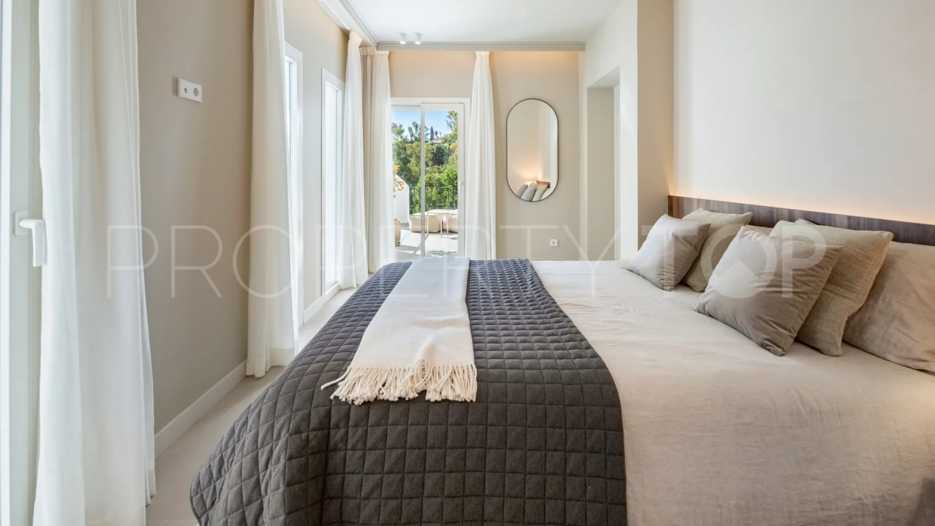 Se vende apartamento con 3 dormitorios en La Quinta