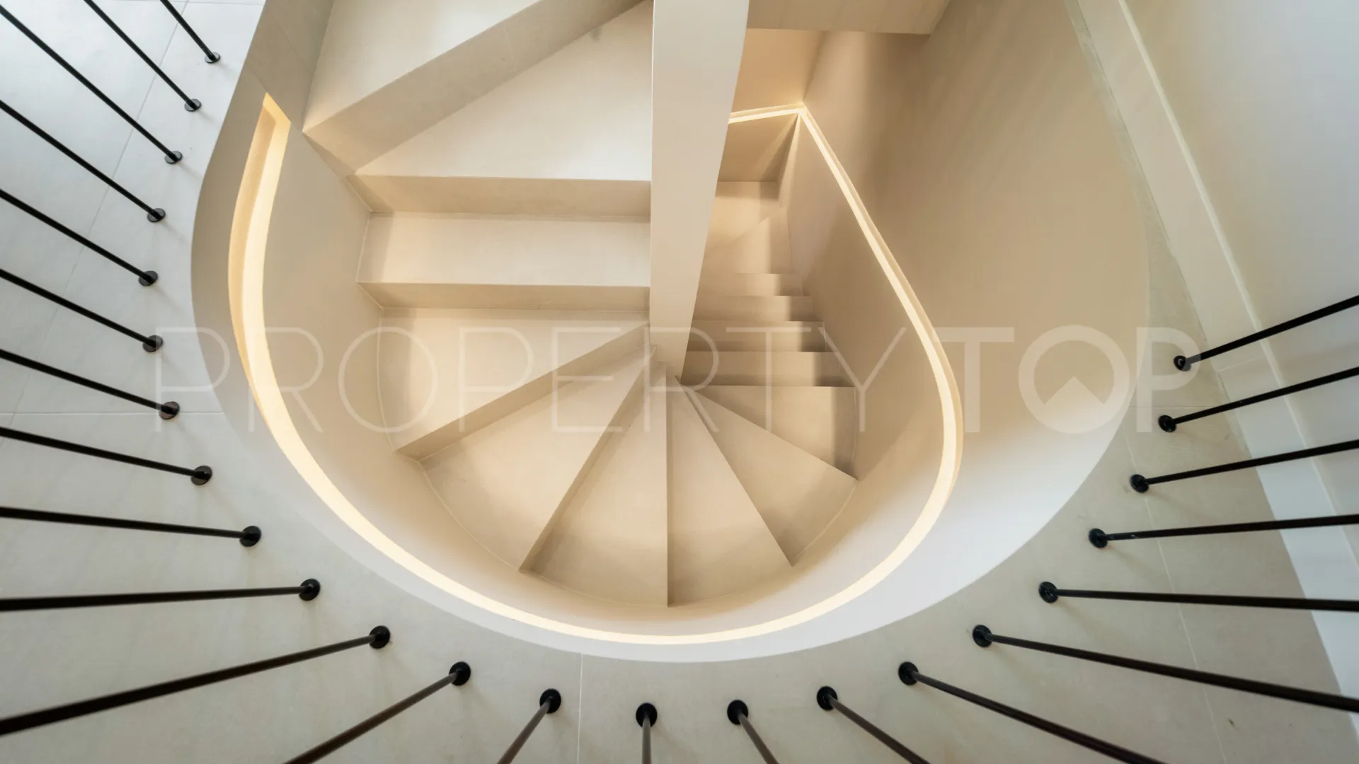 Se vende apartamento con 3 dormitorios en La Quinta