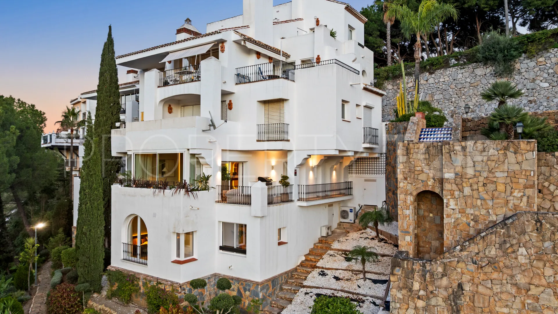 Se vende apartamento con 3 dormitorios en La Quinta