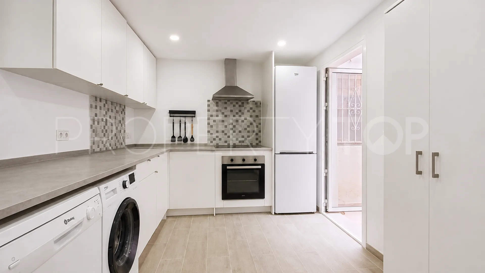 For sale town house with 3 bedrooms in Estepona Old Town